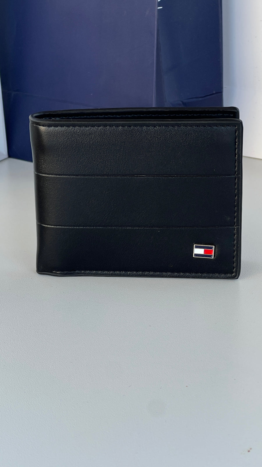 Tommy Hilfiger Leather Bifold Wallet – Premium Gift Packaging Included