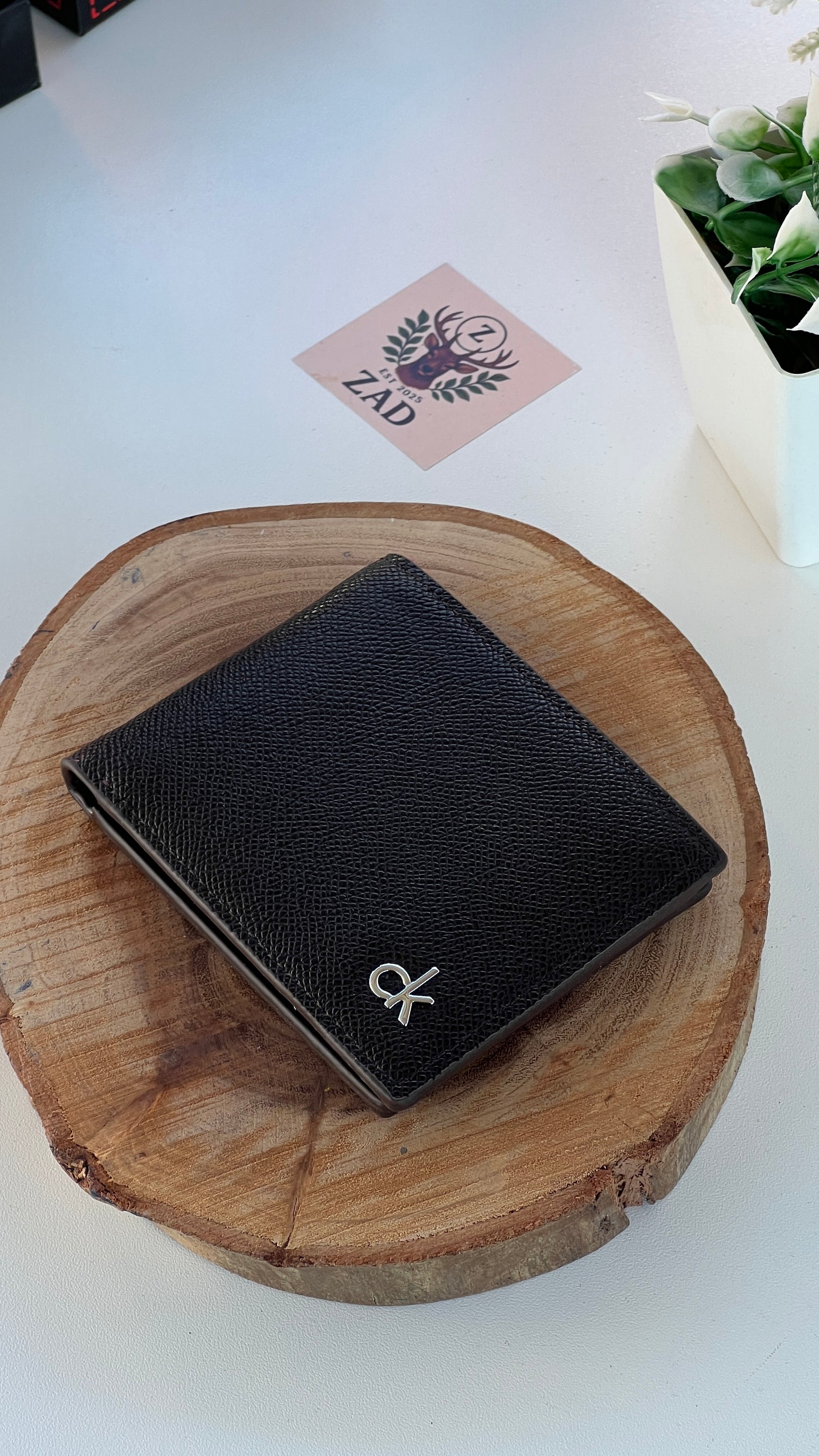 Calvin Klein Leather bifold Wallet – Premium Gift Packaging Included