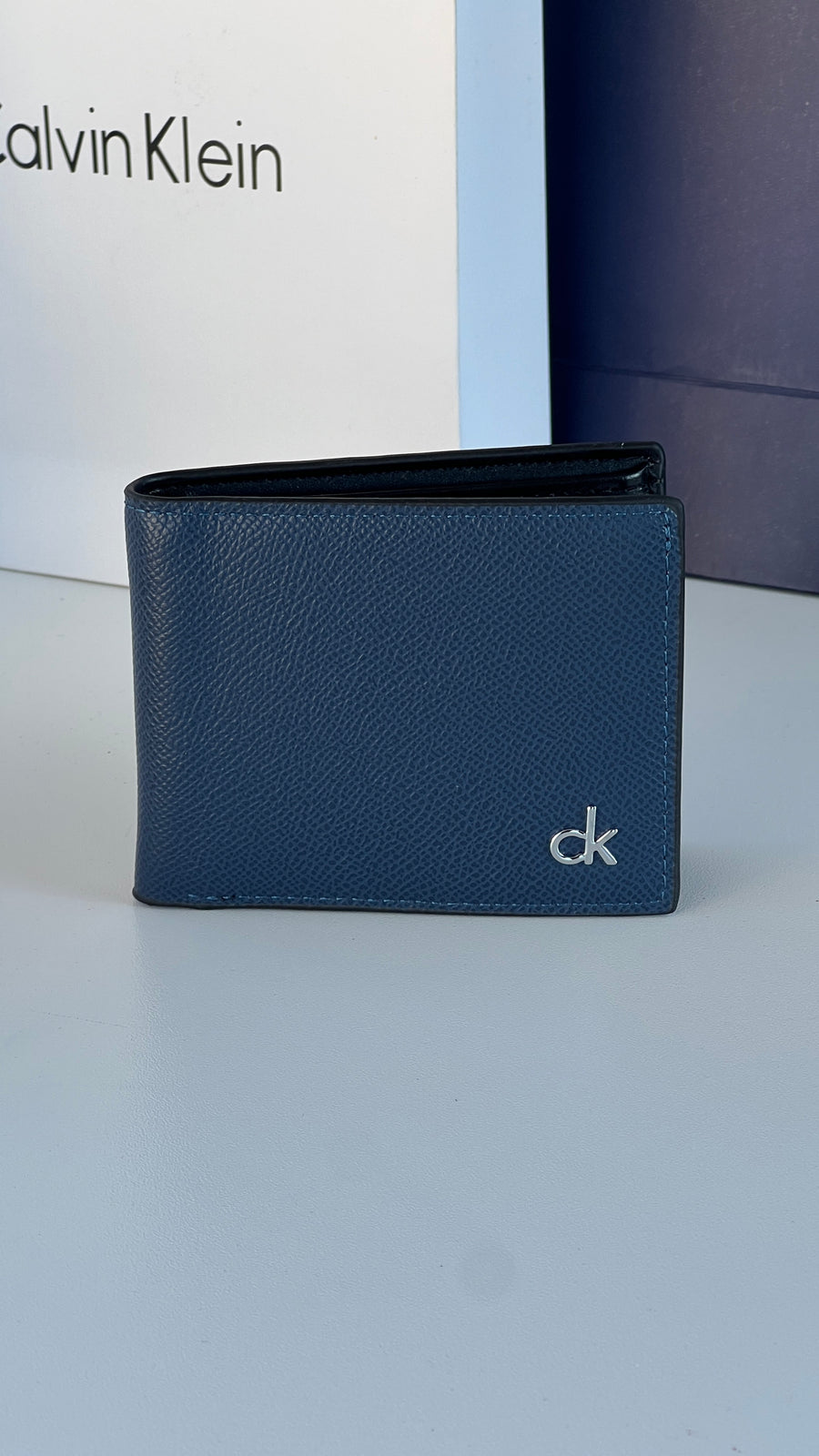 Calvin Klein Leather bifold Wallet – Premium Gift Packaging Included
