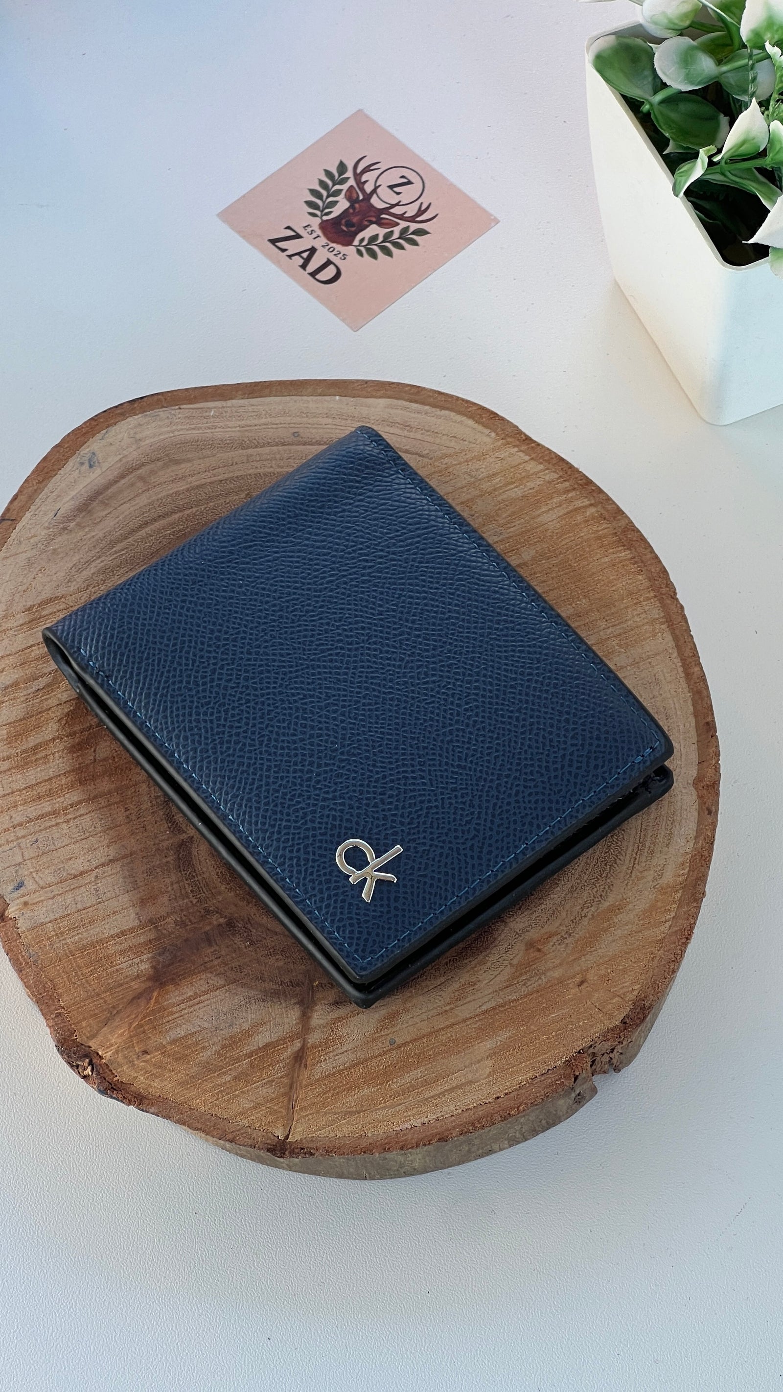 Calvin Klein Leather bifold Wallet – Premium Gift Packaging Included