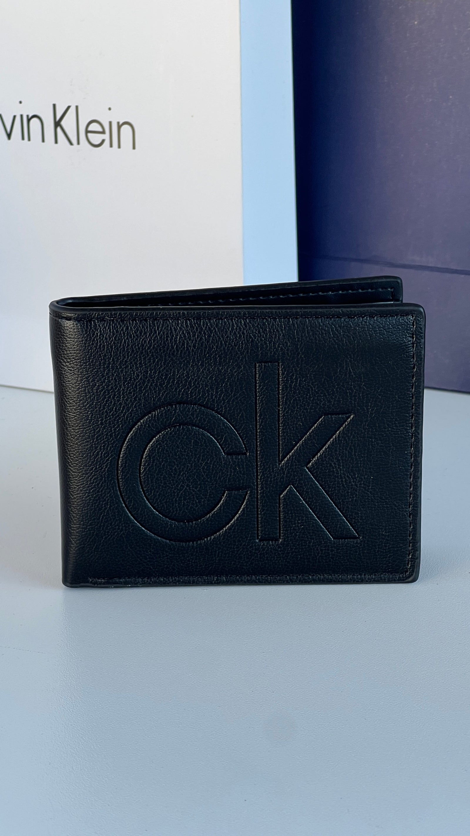 Calvin Klein Leather bifold Wallet – Premium Gift Packaging Included