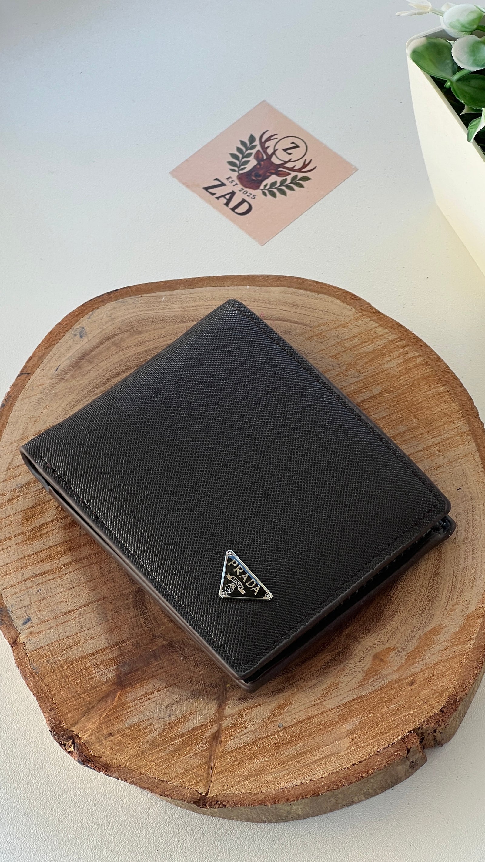 Prada Leather bifold Wallet – Premium Gift Packaging Included