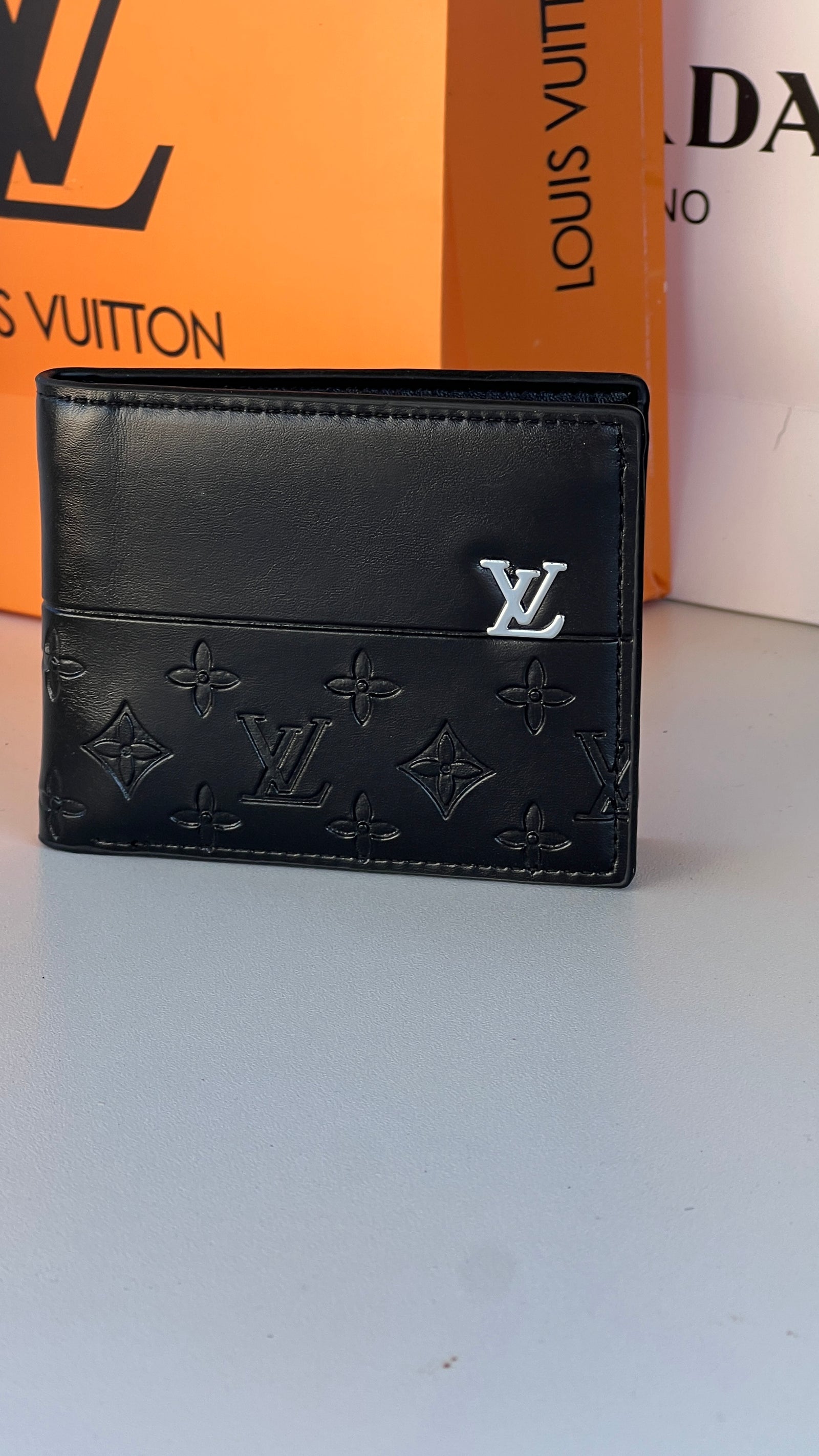 LV Leather bifold Wallet – Premium Gift Packaging Included