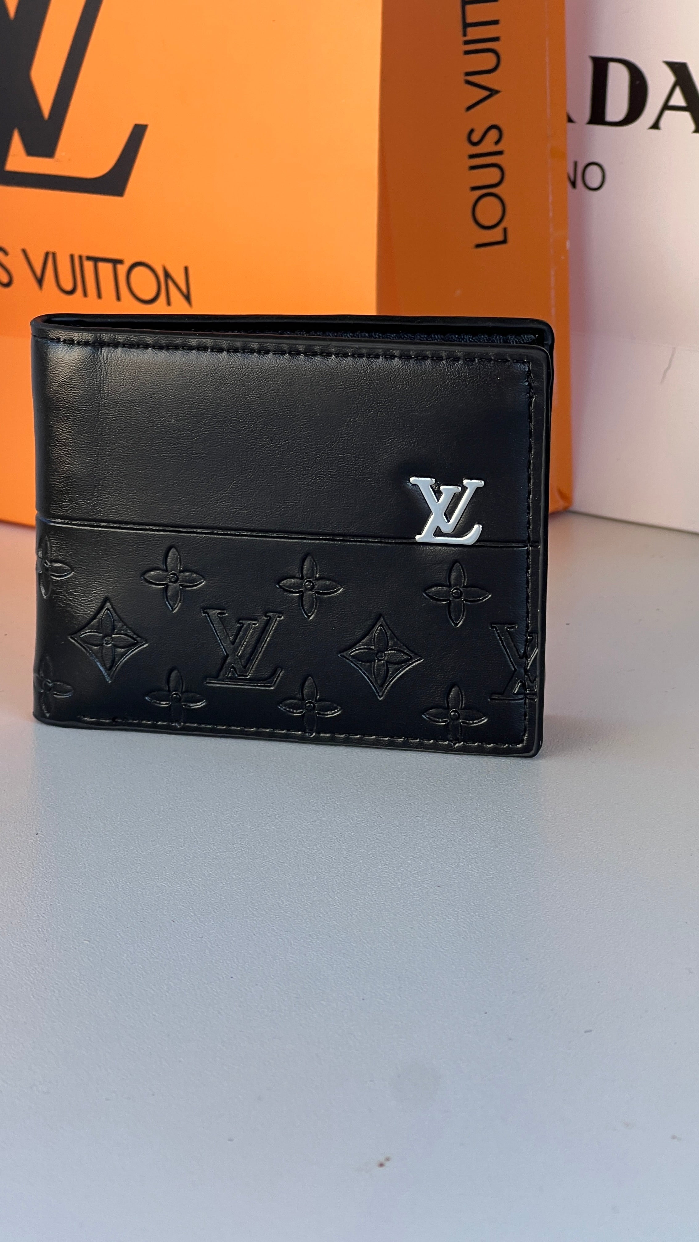 LV Leather bifold Wallet – Premium Gift Packaging Included