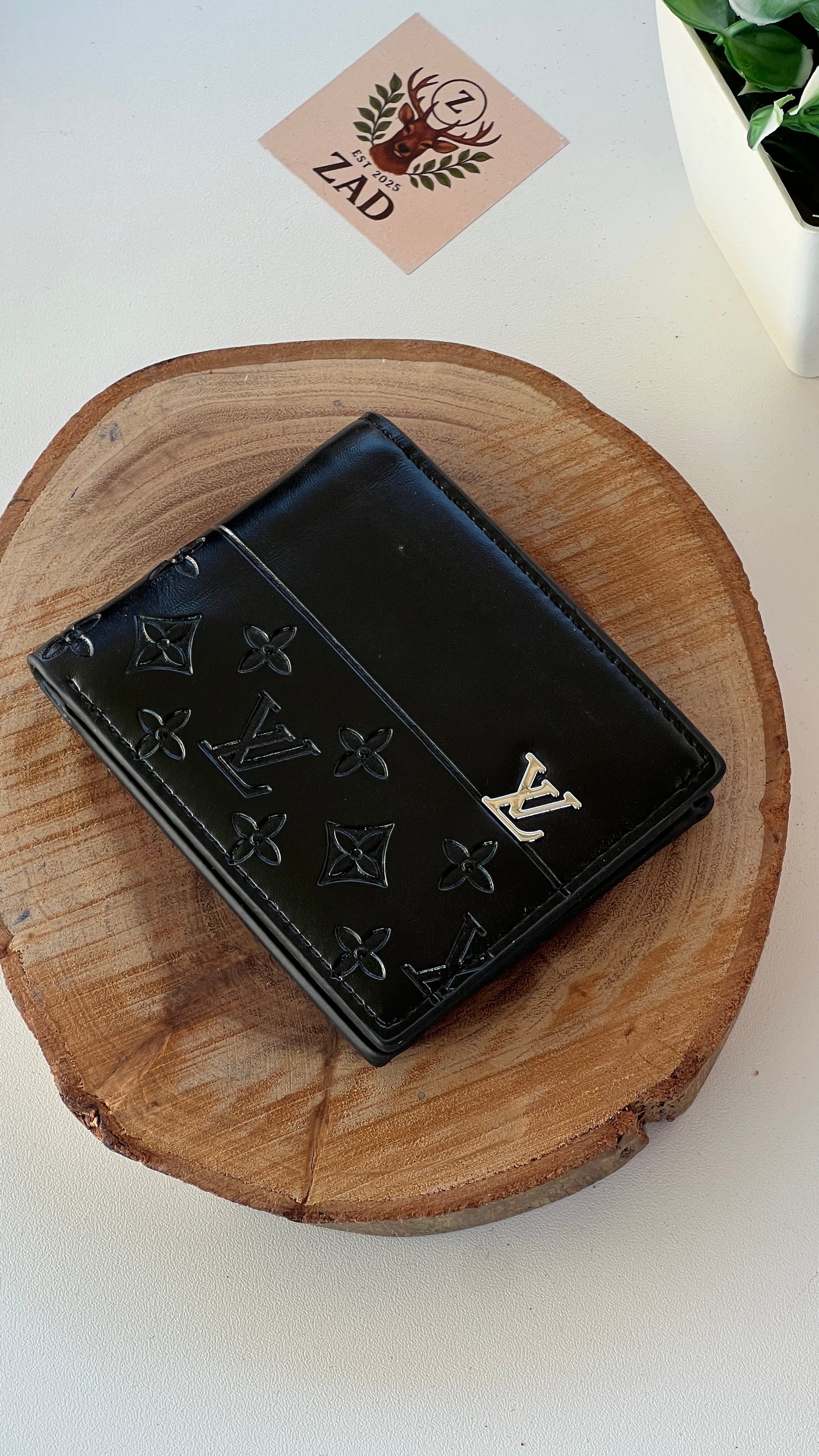 LV Leather bifold Wallet – Premium Gift Packaging Included