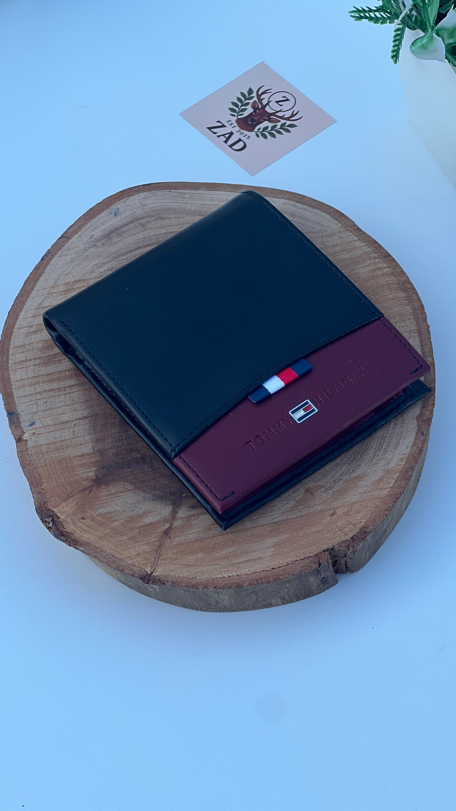 Tommy Hilfiger Leather bifold Wallet – Premium Gift Packaging Included