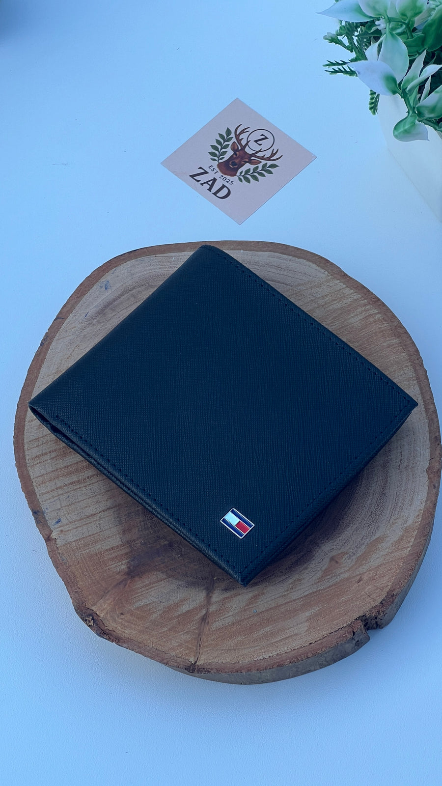 Tommy Hilfiger Leather bifold Wallet – Premium Gift Packaging Included