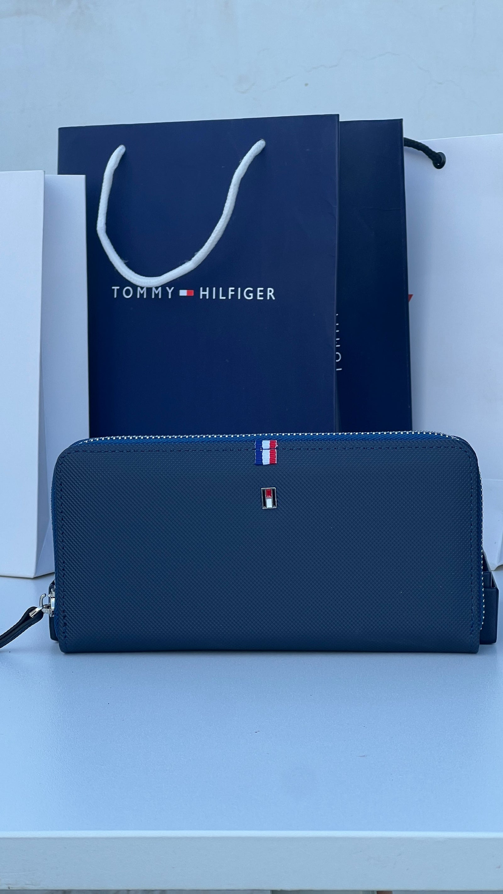 Tommy Hilfiger Zip Around Wallet – PU Leather Wallet with Gift Box & Bag