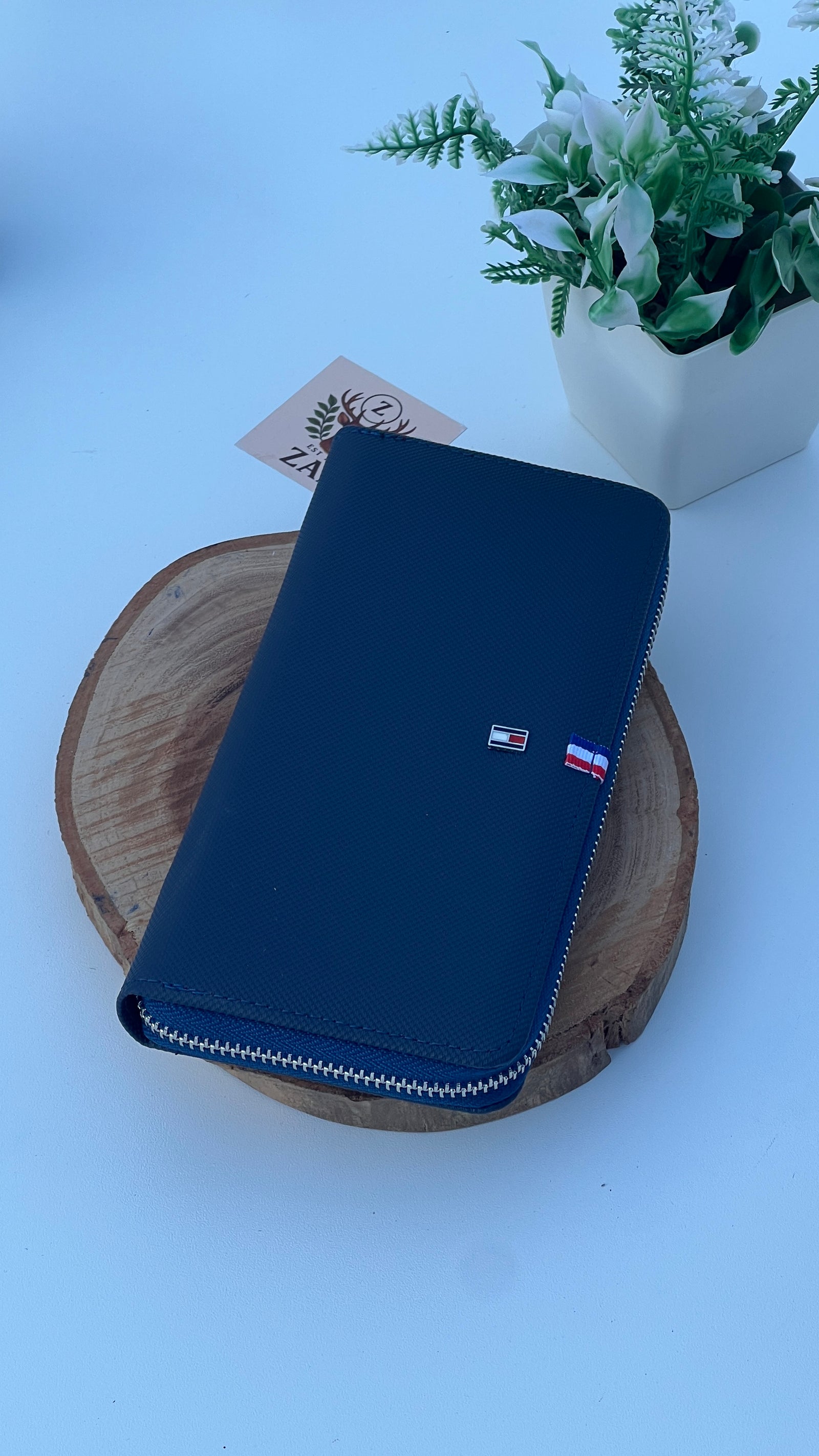 Tommy Hilfiger Zip Around Wallet – PU Leather Wallet with Gift Box & Bag