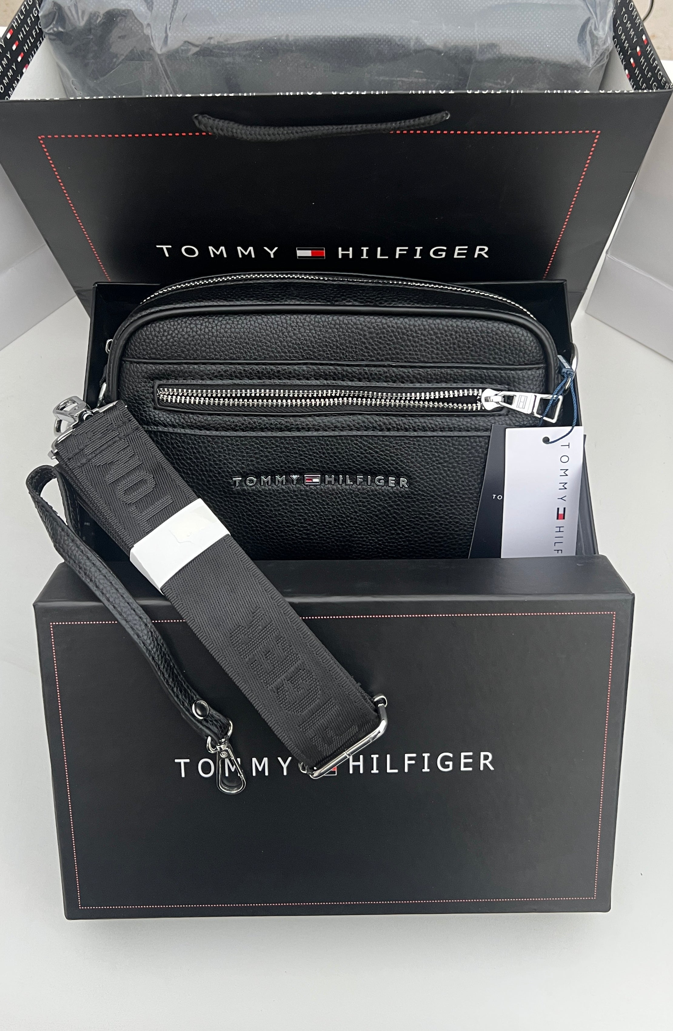 Tommy Hilfiger Leather Handbag – Premium Handbag with Gift Packaging