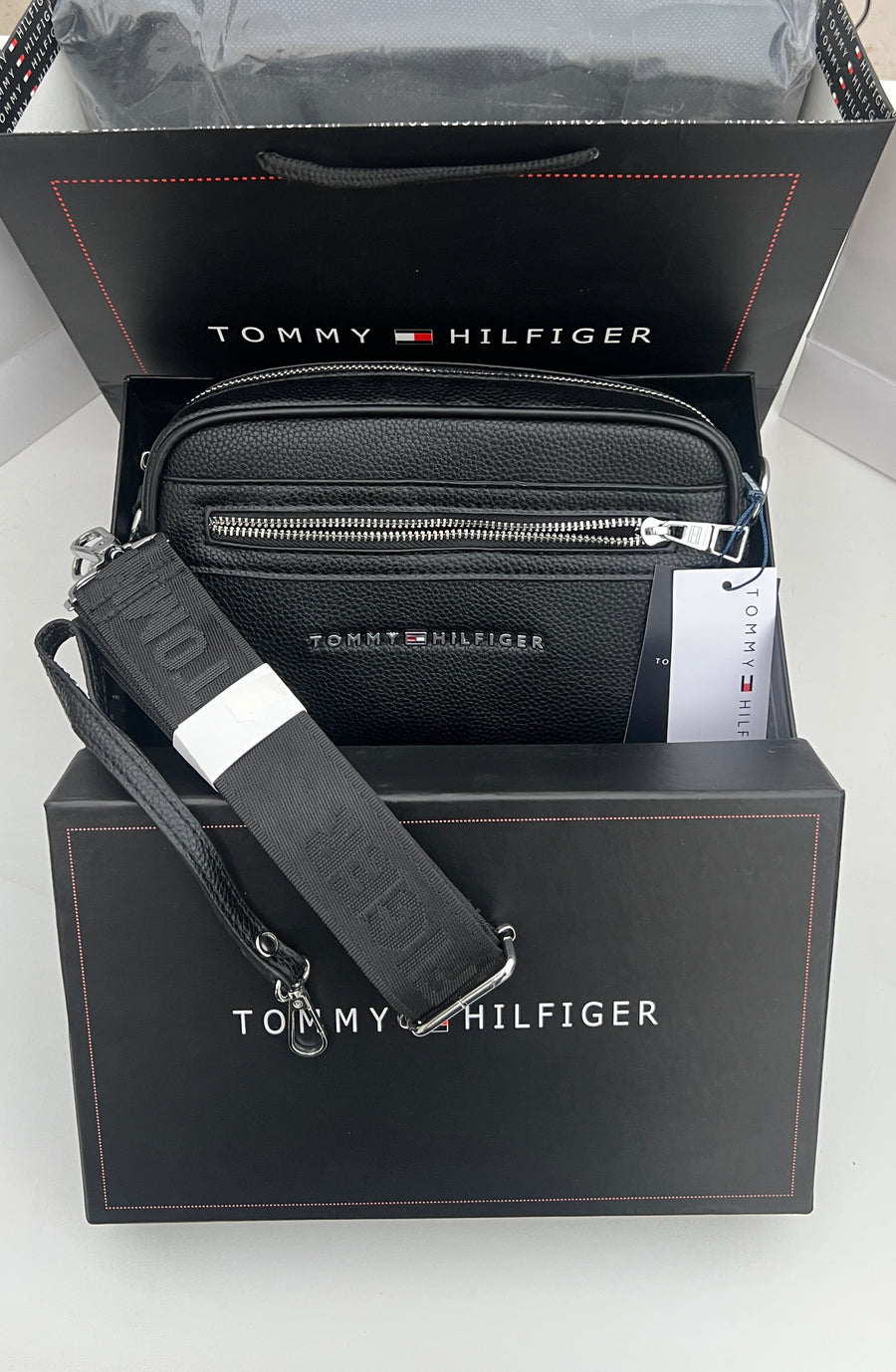 Tommy Hilfiger Leather Handbag – Premium Handbag with Gift Packaging