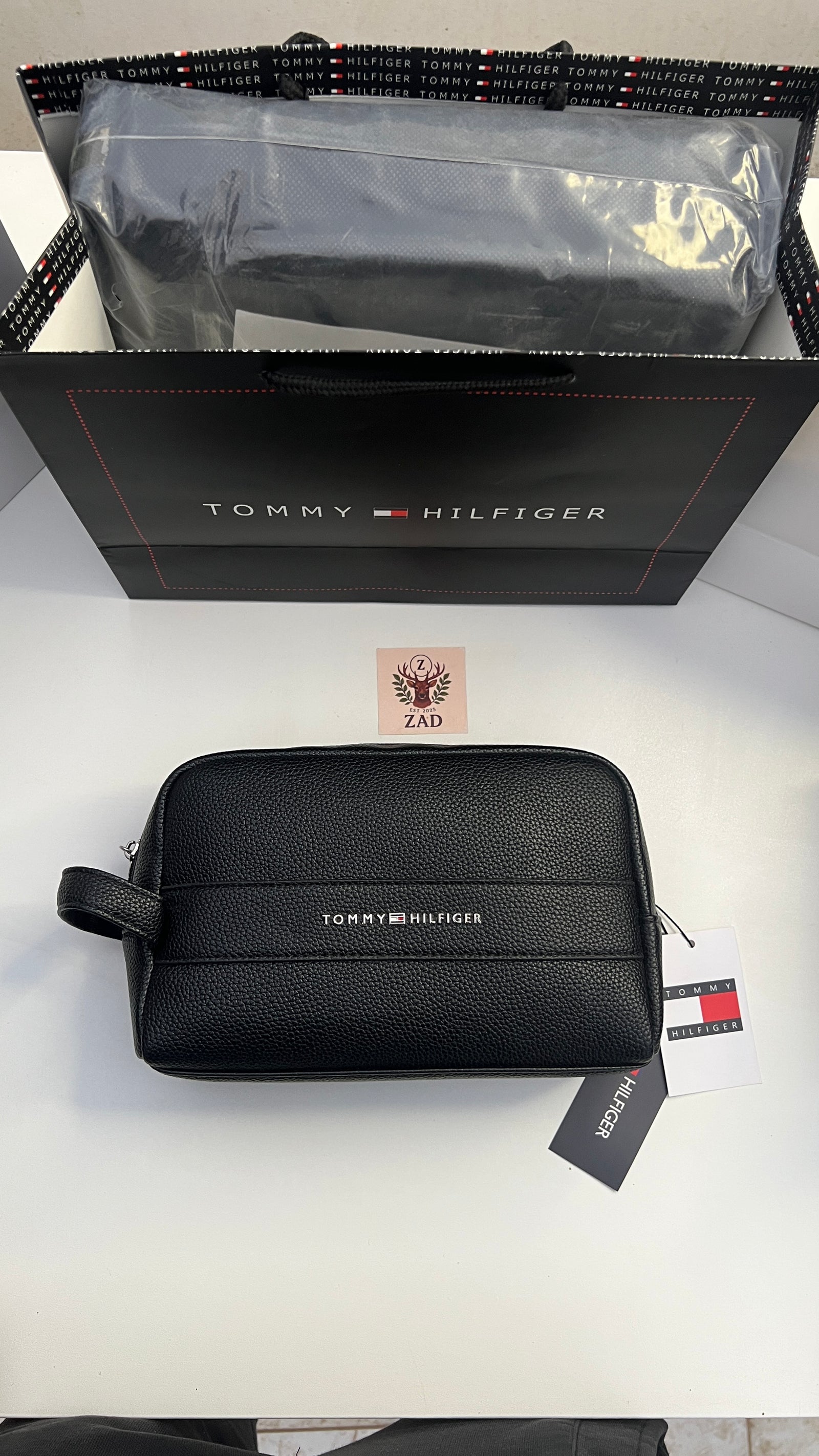 Tommy Hilfiger Leather Handbag – Premium Handbag with Gift Packaging