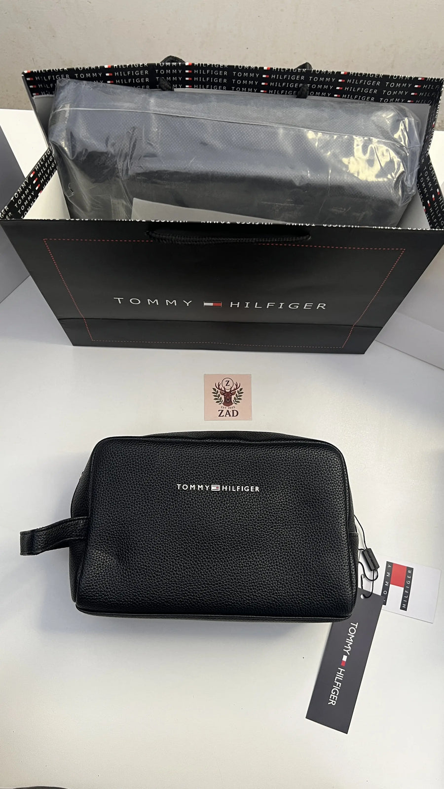 Tommy Hilfiger Leather Handbag – Premium Handbag with Gift Packaging