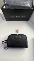 Tommy Hilfiger Leather Handbag – Premium Handbag with Gift Packaging