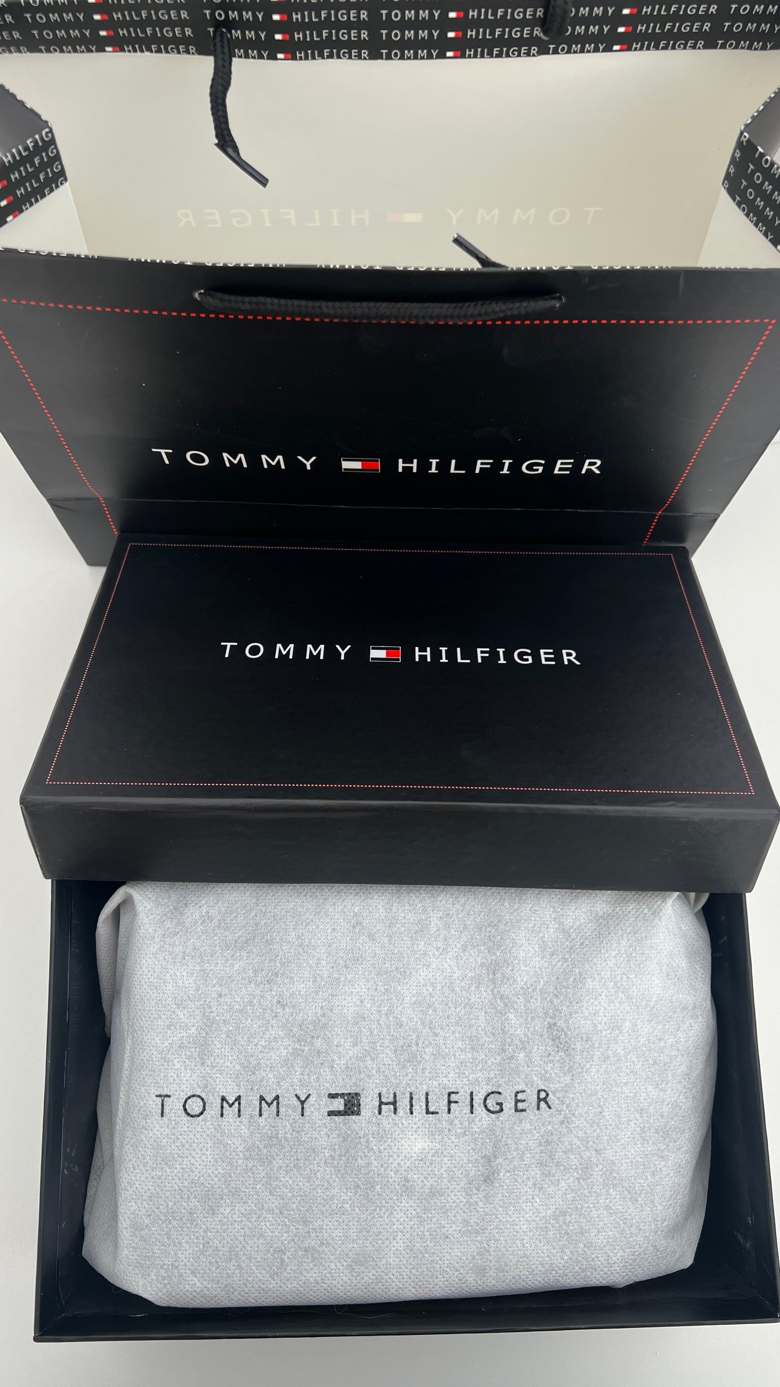 Tommy Hilfiger synthetic Handbag – Premium Handbag with Gift Packaging