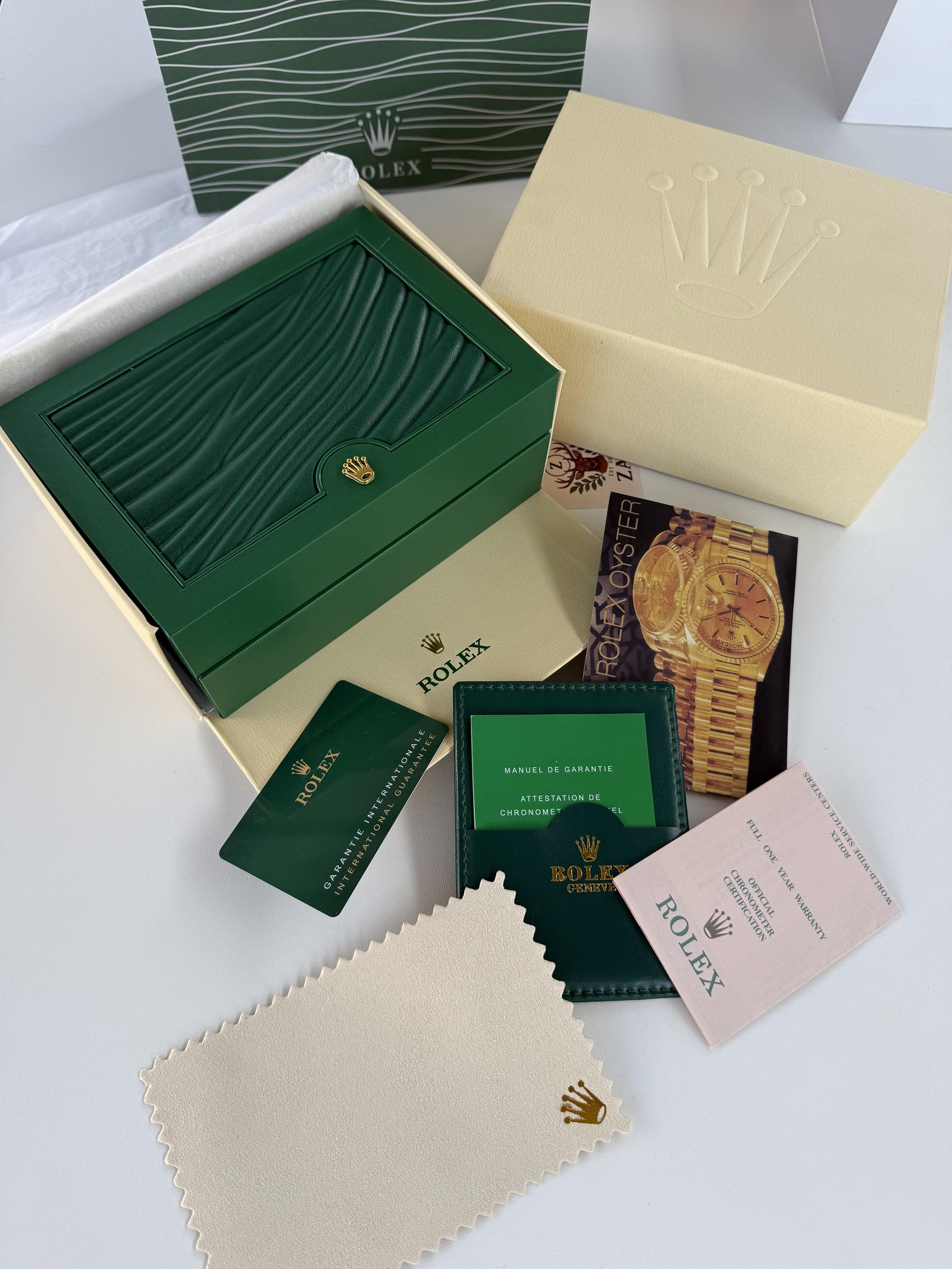 Rolex Watch Packaging Set – Premium Box with Cards, Catalogs & Shopping Bag