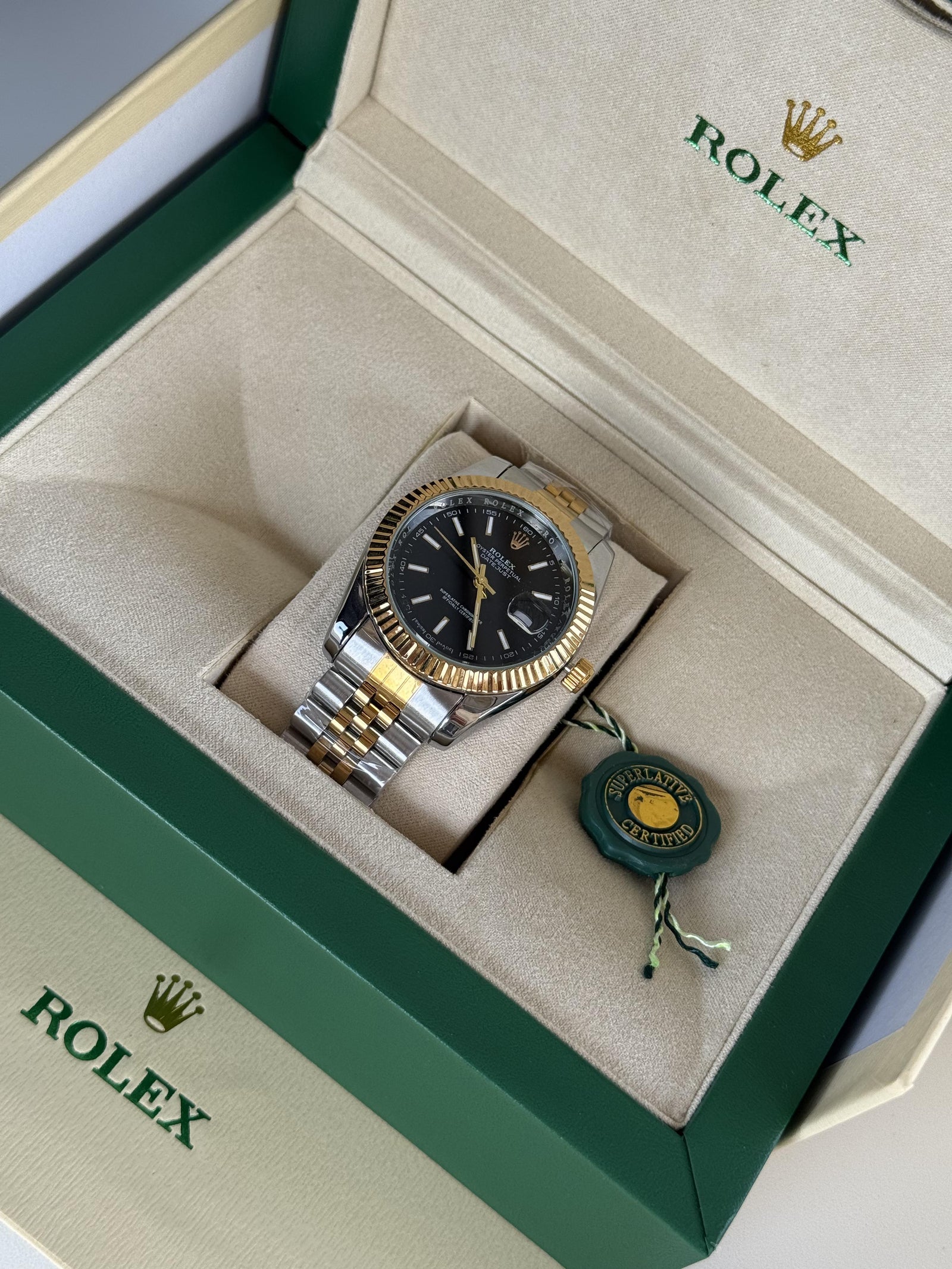 Rolex Datejust Metal Watch – Day Date Display with Standard Gift Box Packaging