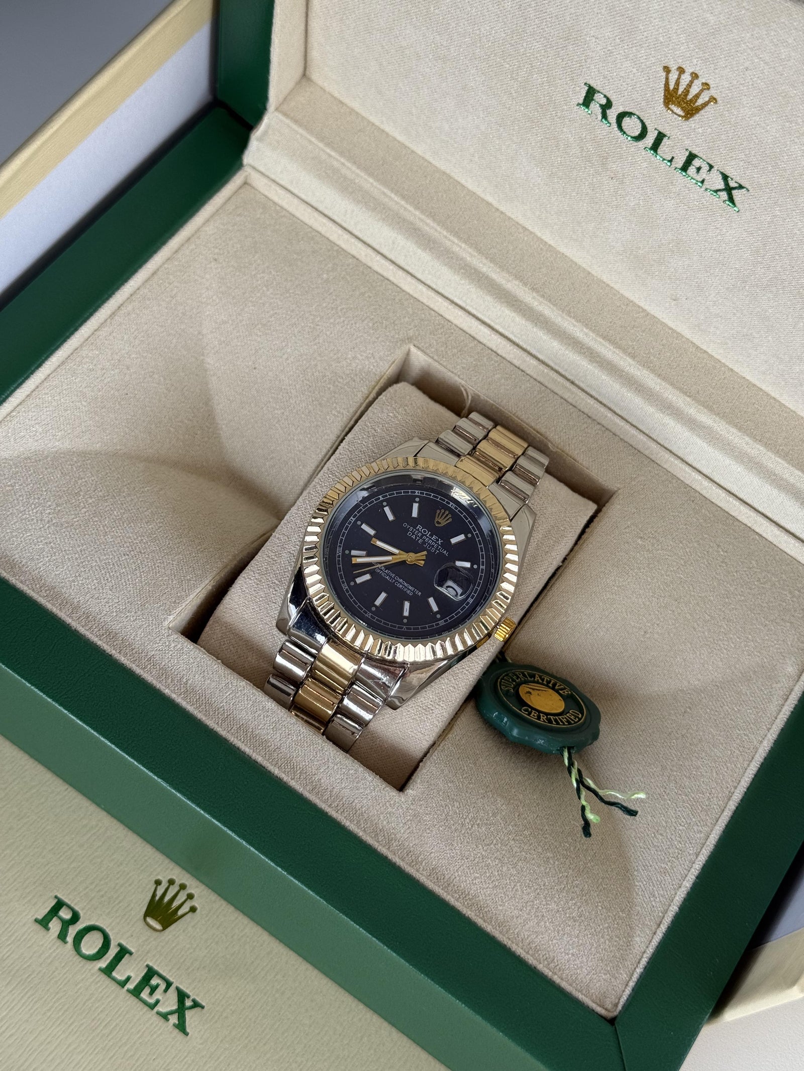 Rolex Datejust Metal Watch – Day Date Display with Standard Gift Box Packaging