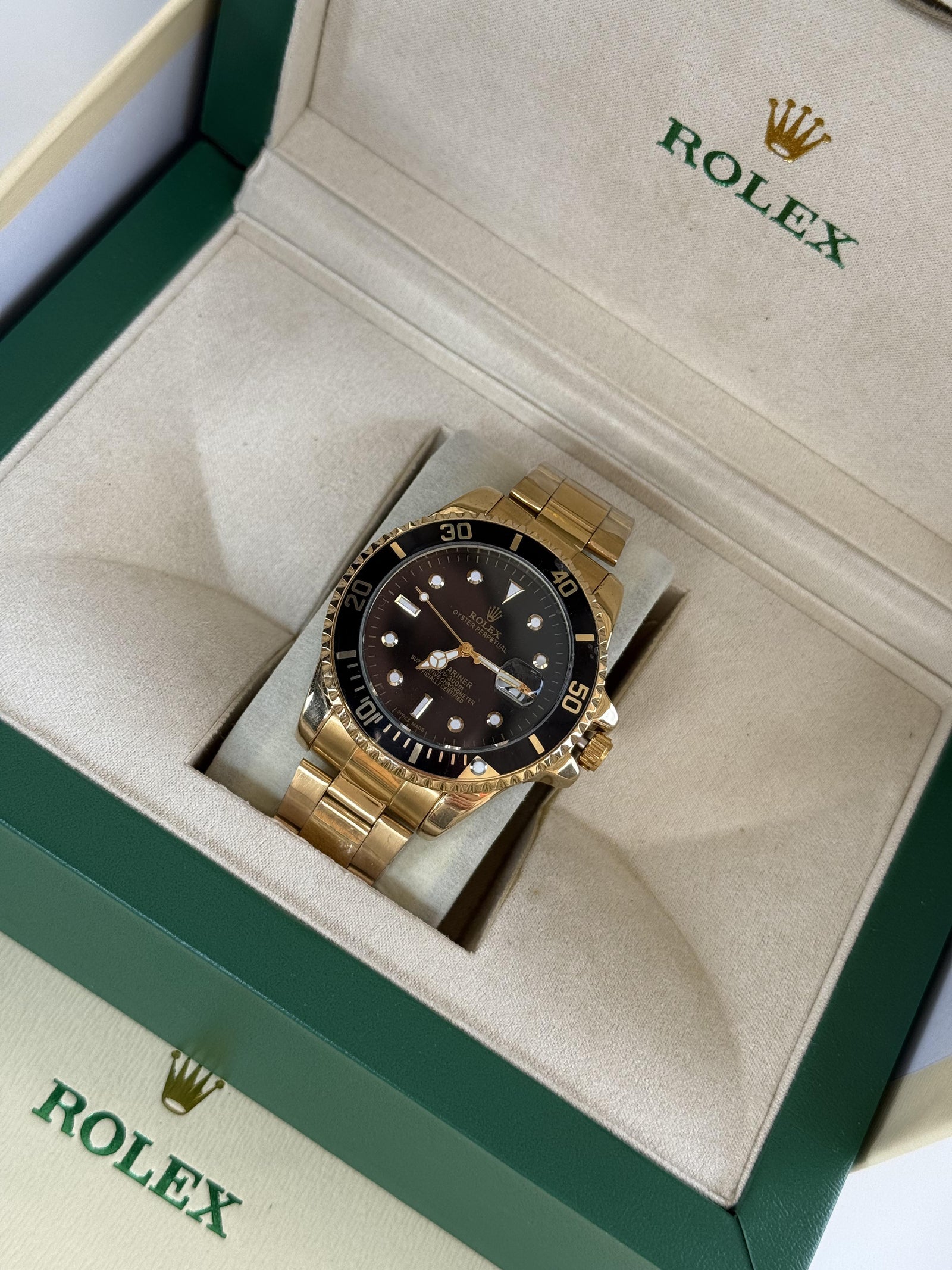 Rolex Submariner Metal Watch – with Standard Gift Box Packaging