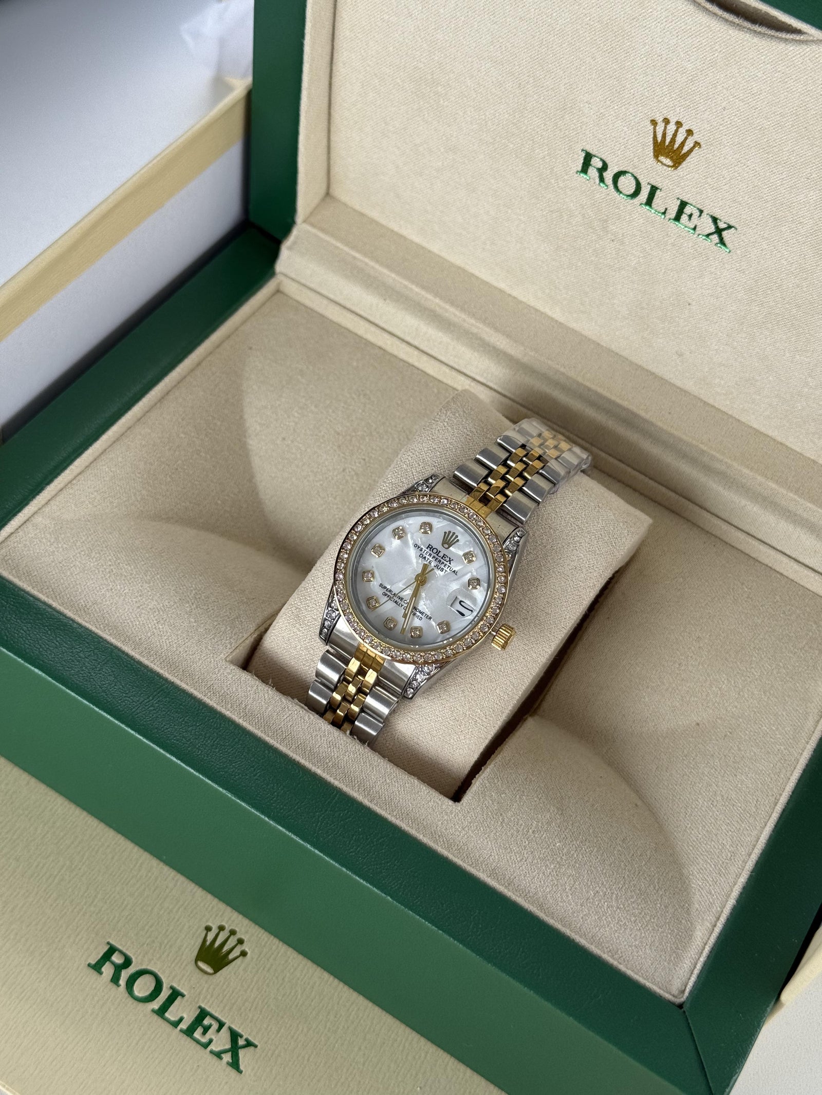 Rolex Oyster Perpetual metal Watch – with Standard Gift Box Packaging