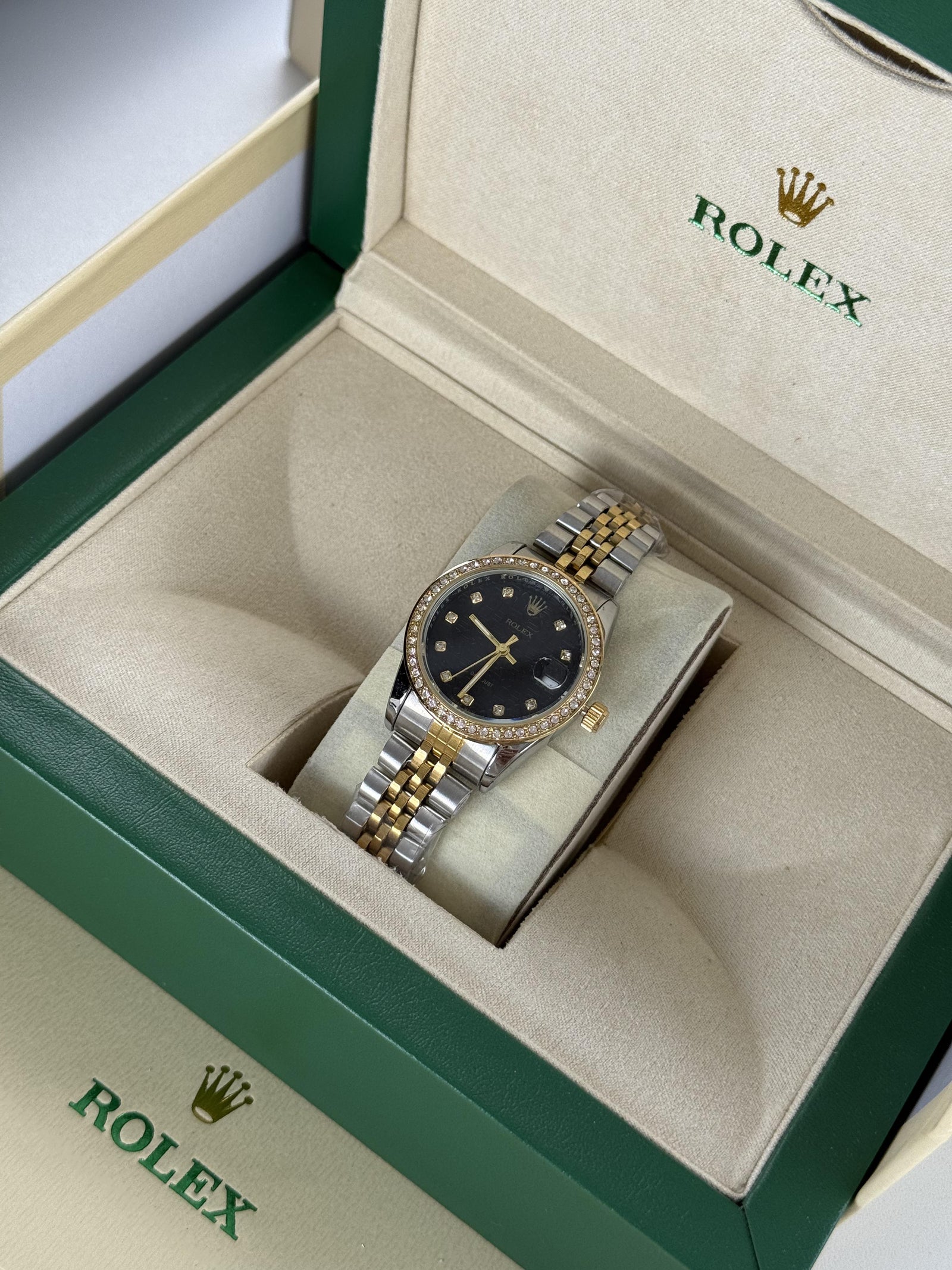 Rolex Oyster Perpetual metal Watch – with Standard Gift Box Packaging
