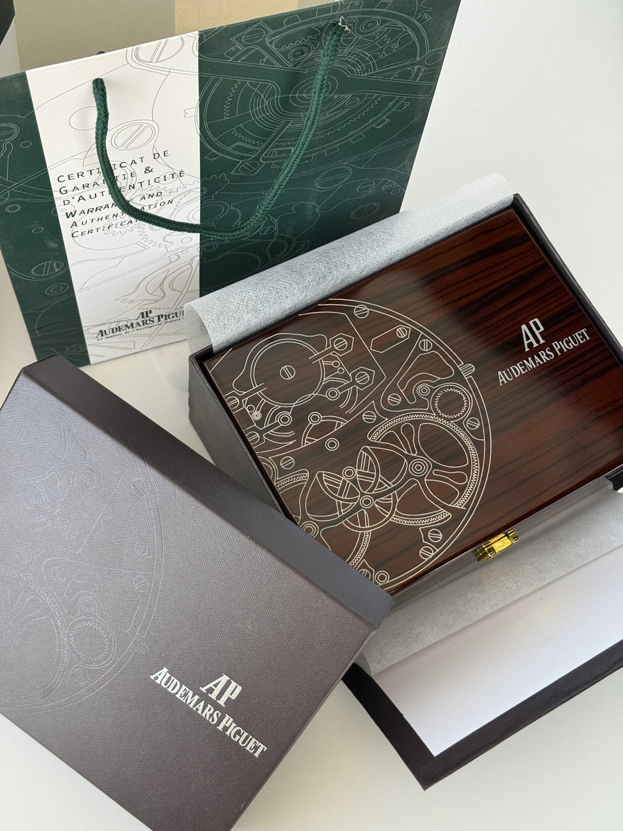 Audemars Piguet Watch Packaging Set – Premium Box with Catalogs & Shopping Bag