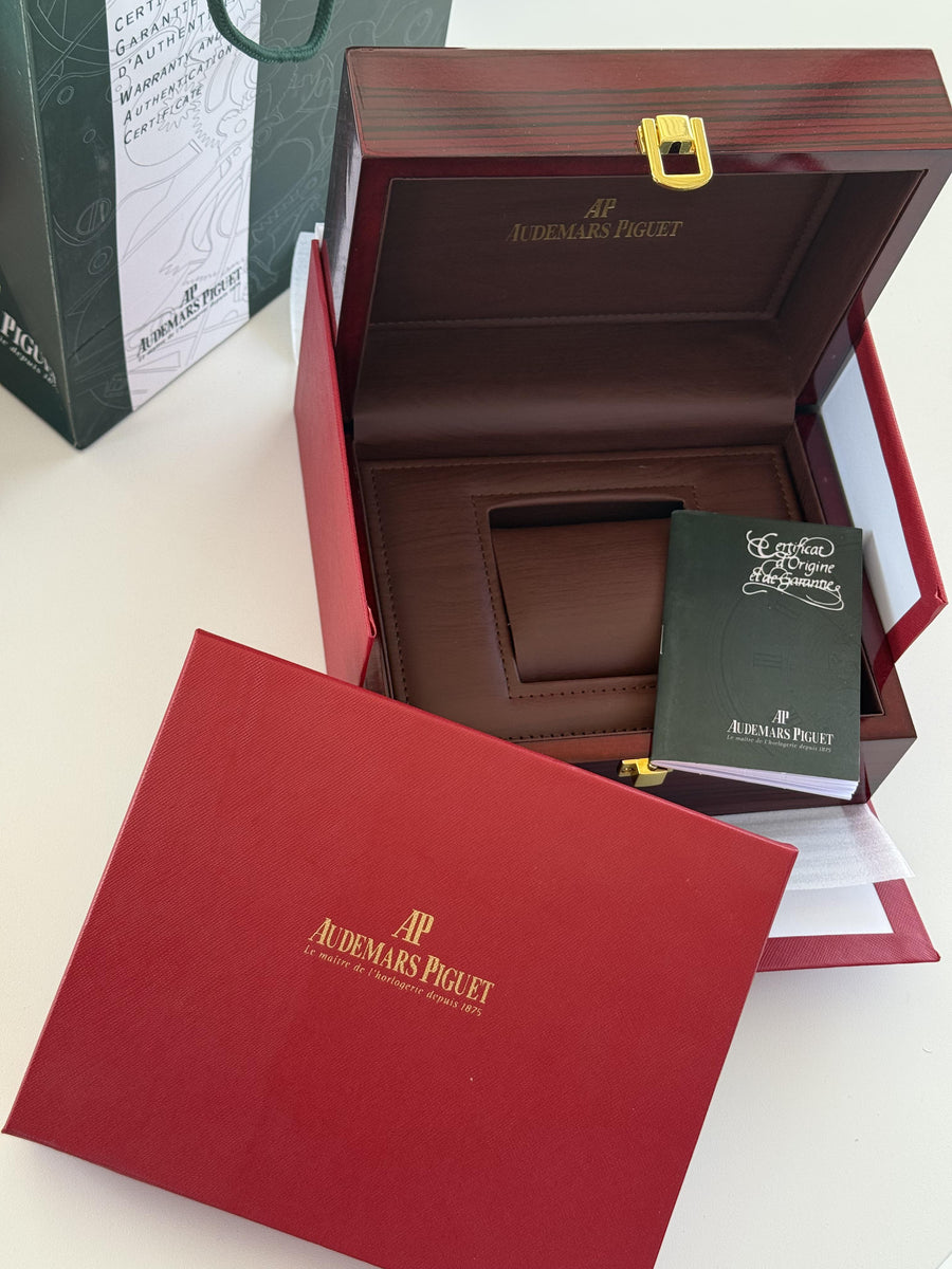 Audemars Piguet Watch Packaging Set – Premium Box with Cards, Catalogs & Shopping Bag