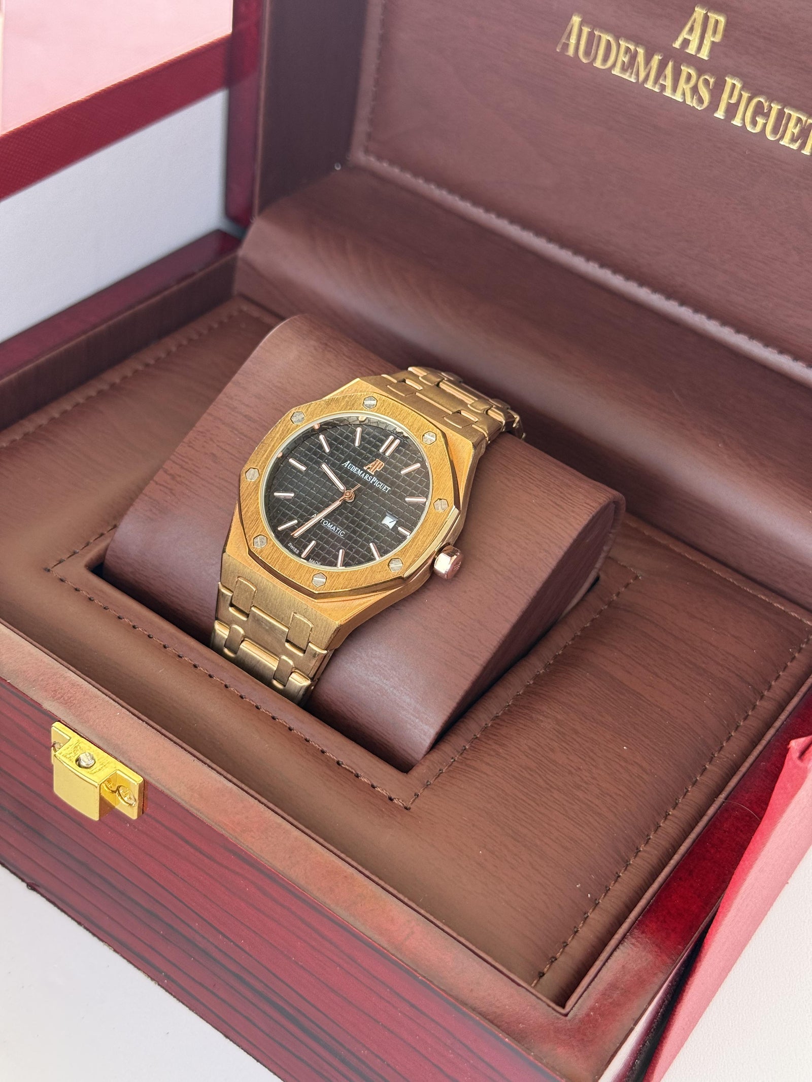 Audemars Piguet Royal Oak metal Watch – with Standard Gift Box Packaging