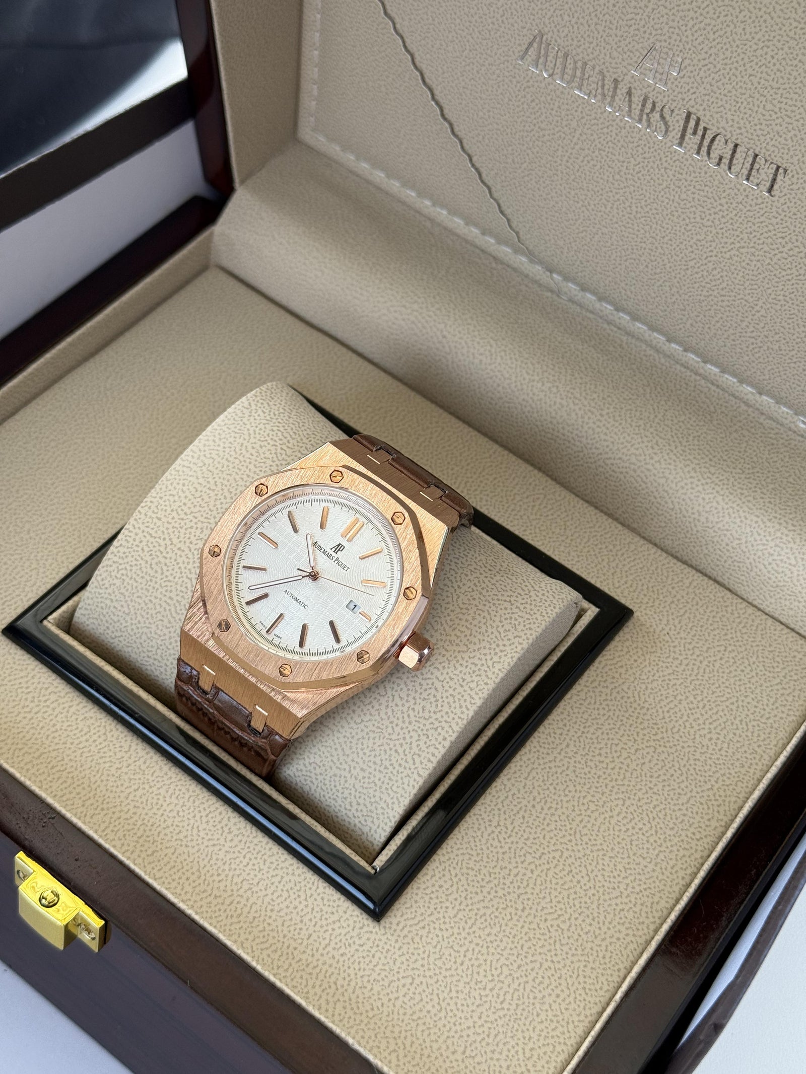 Audemars Piguet Royal Oak leather Watch – with Standard Gift Box Packaging