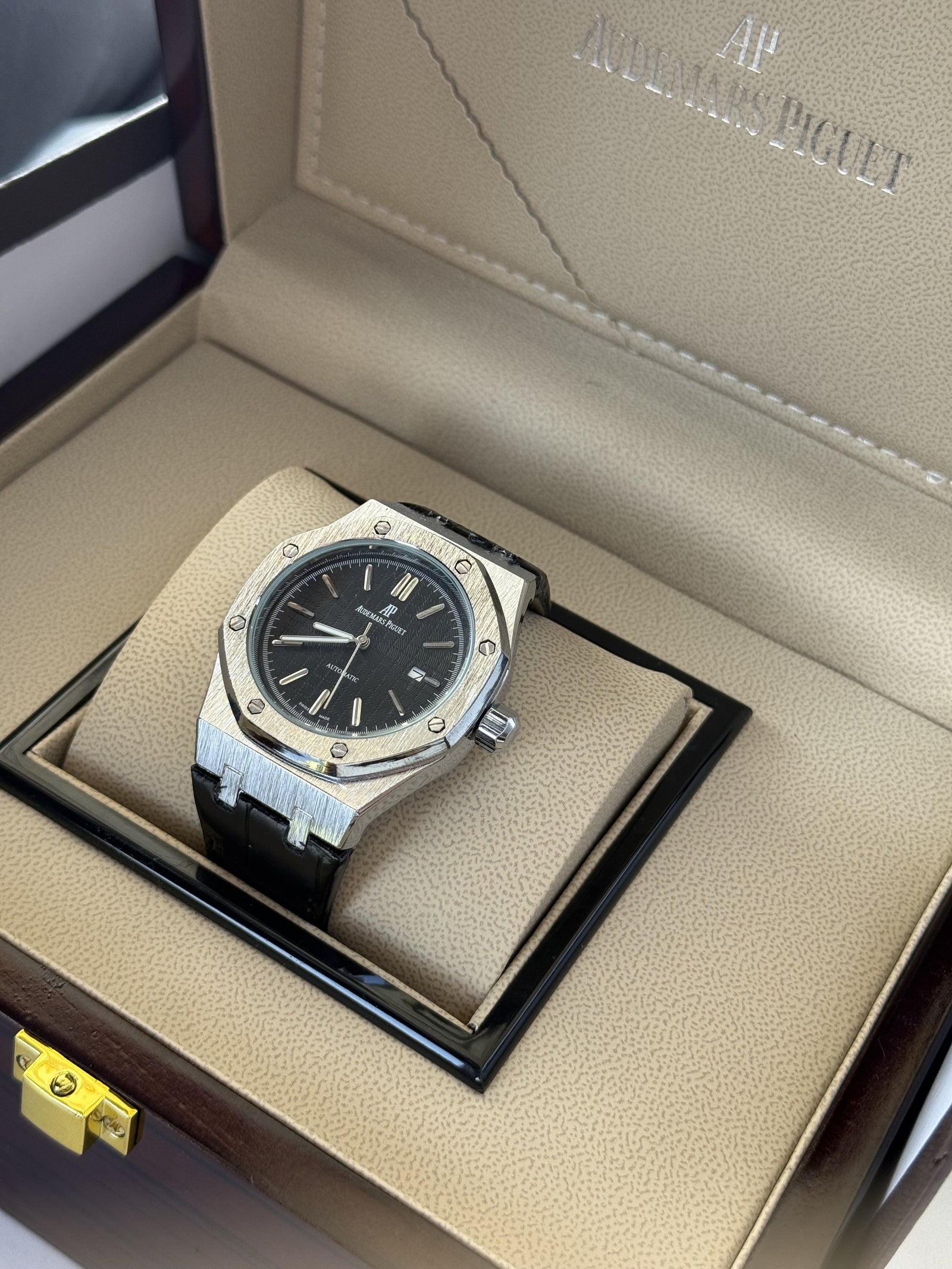 Audemars Piguet Royal Oak leather Watch – with Standard Gift Box Packaging