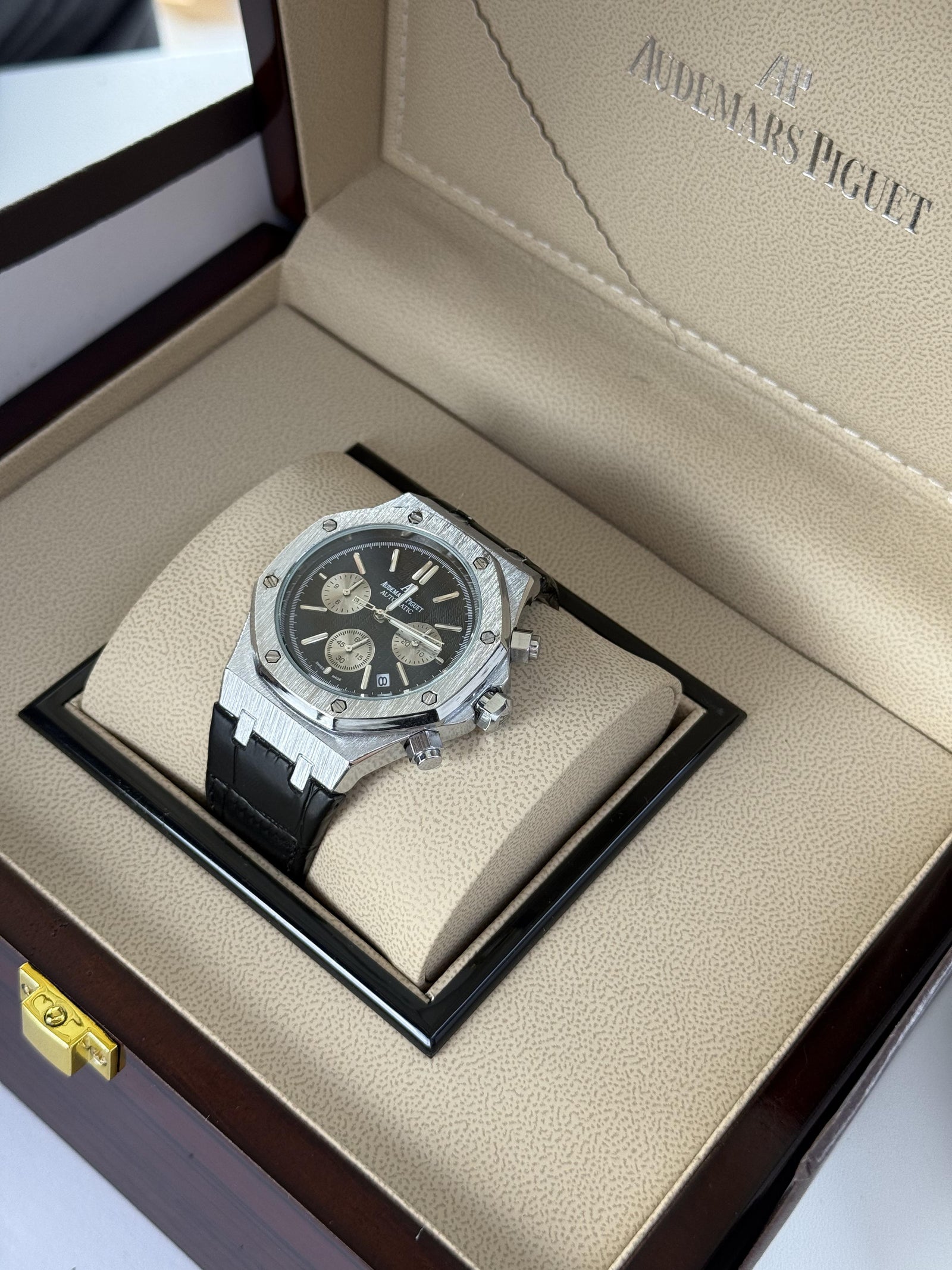 Audemars Piguet Royal Oak leather Watch – with Standard Gift Box Packaging