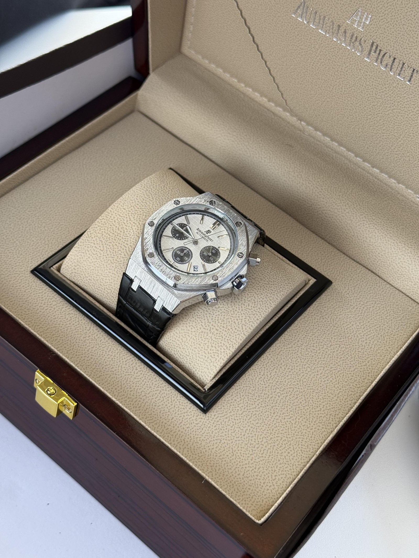 Audemars Piguet Royal Oak leather Watch – with Standard Gift Box Packaging