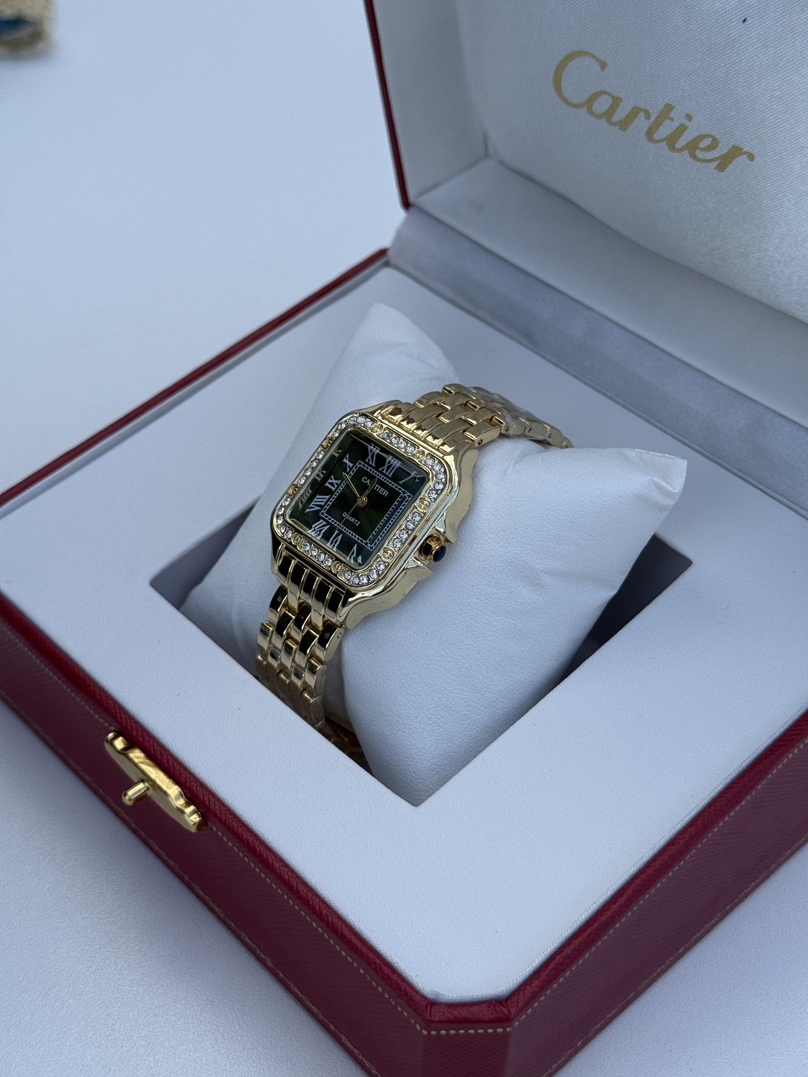 Cartier metal Watch – with Standard Gift Box Packaging