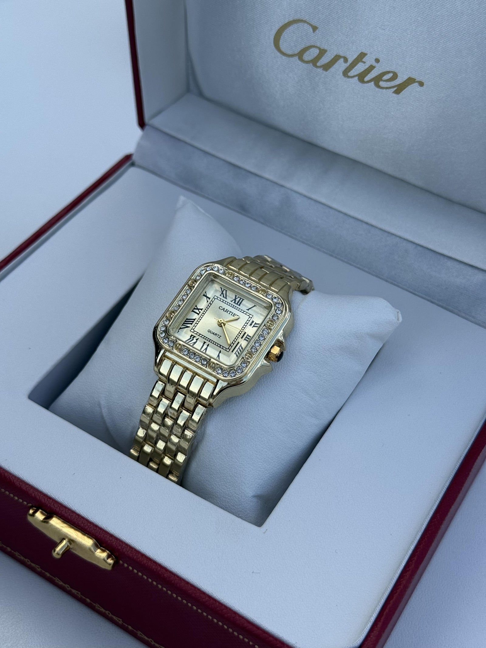 Cartier metal Watch – with Standard Gift Box Packaging