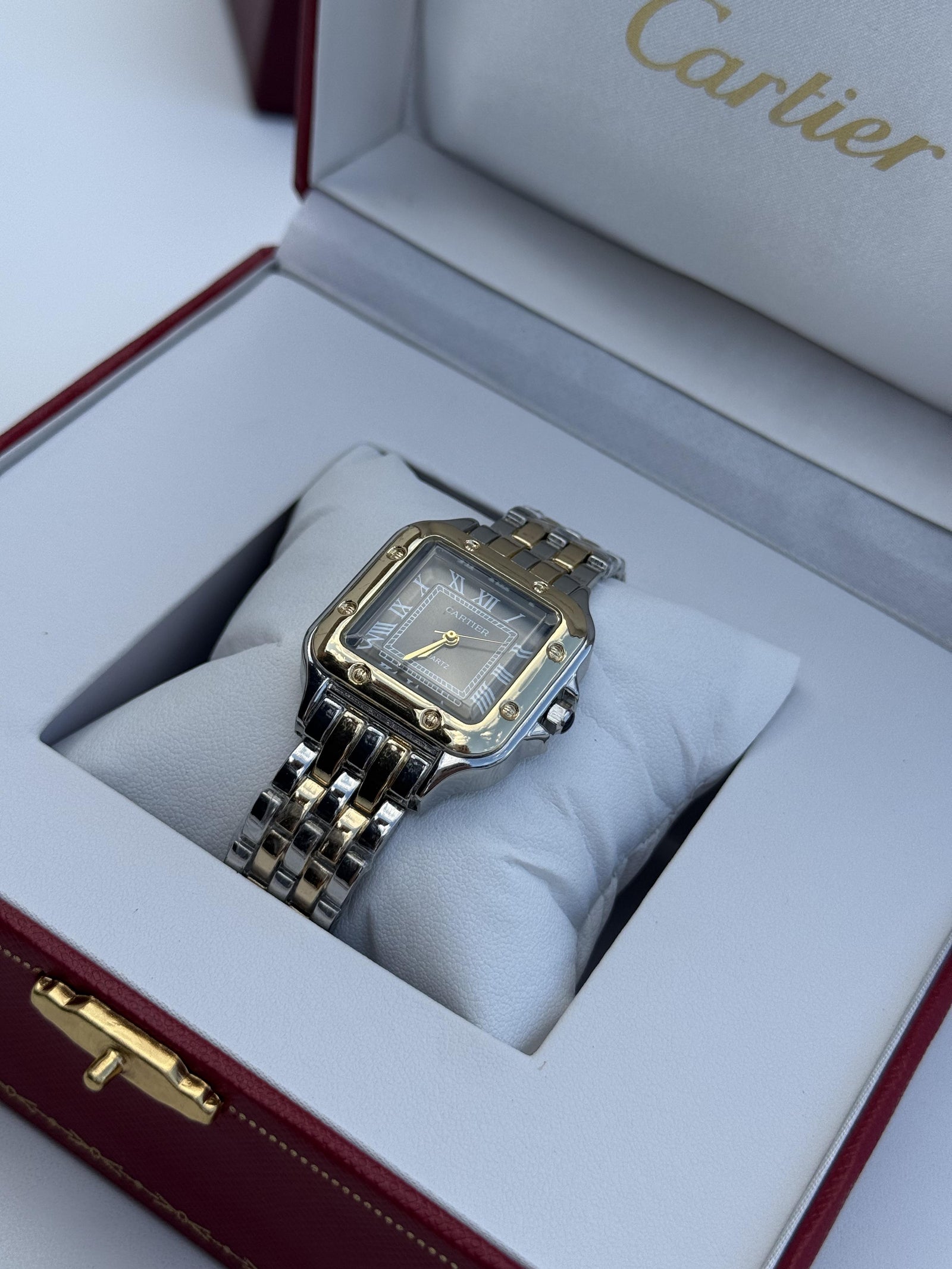 Cartier metal Watch – with Standard Gift Box Packaging