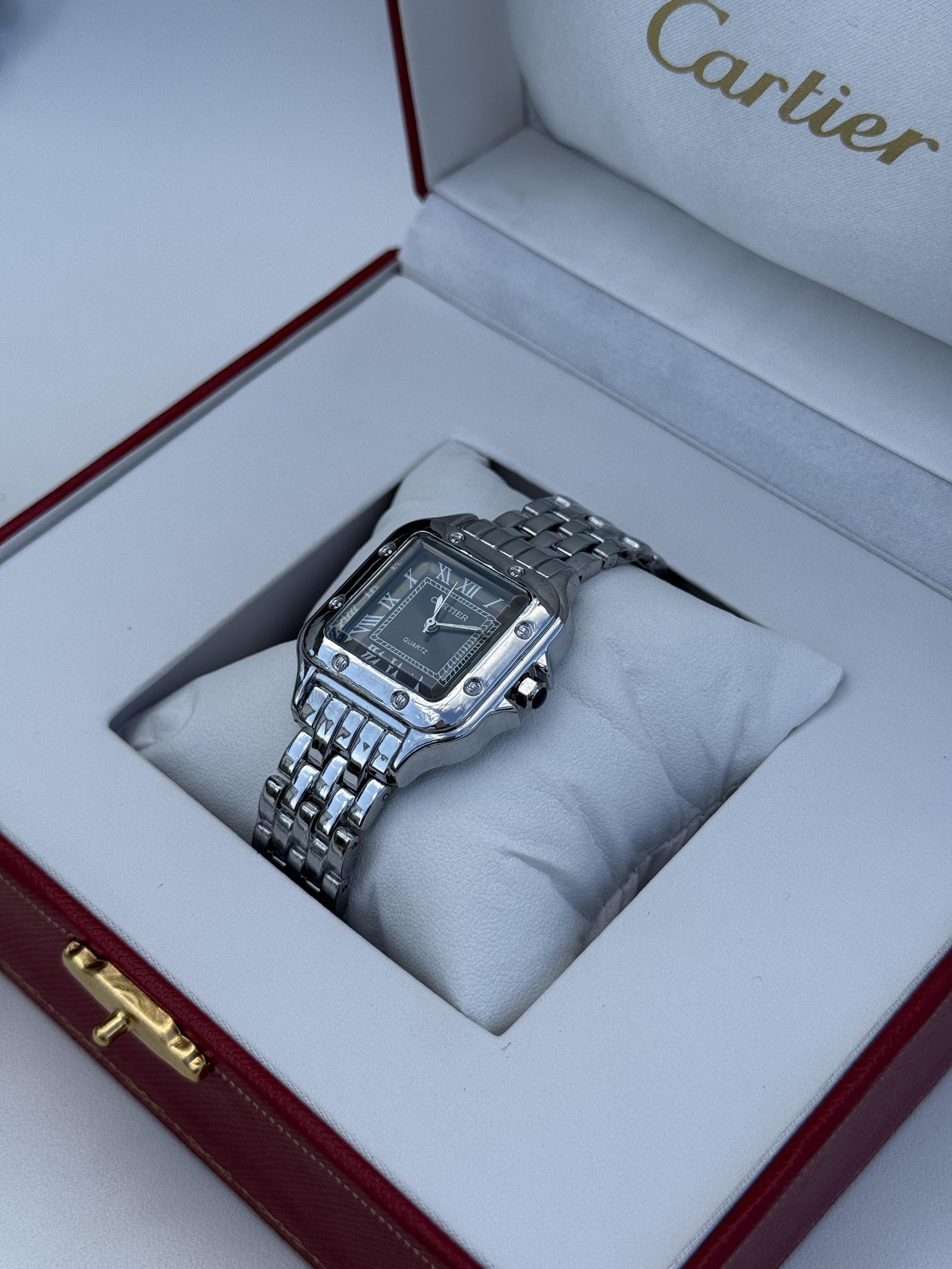Cartier metal Watch – with Standard Gift Box Packaging