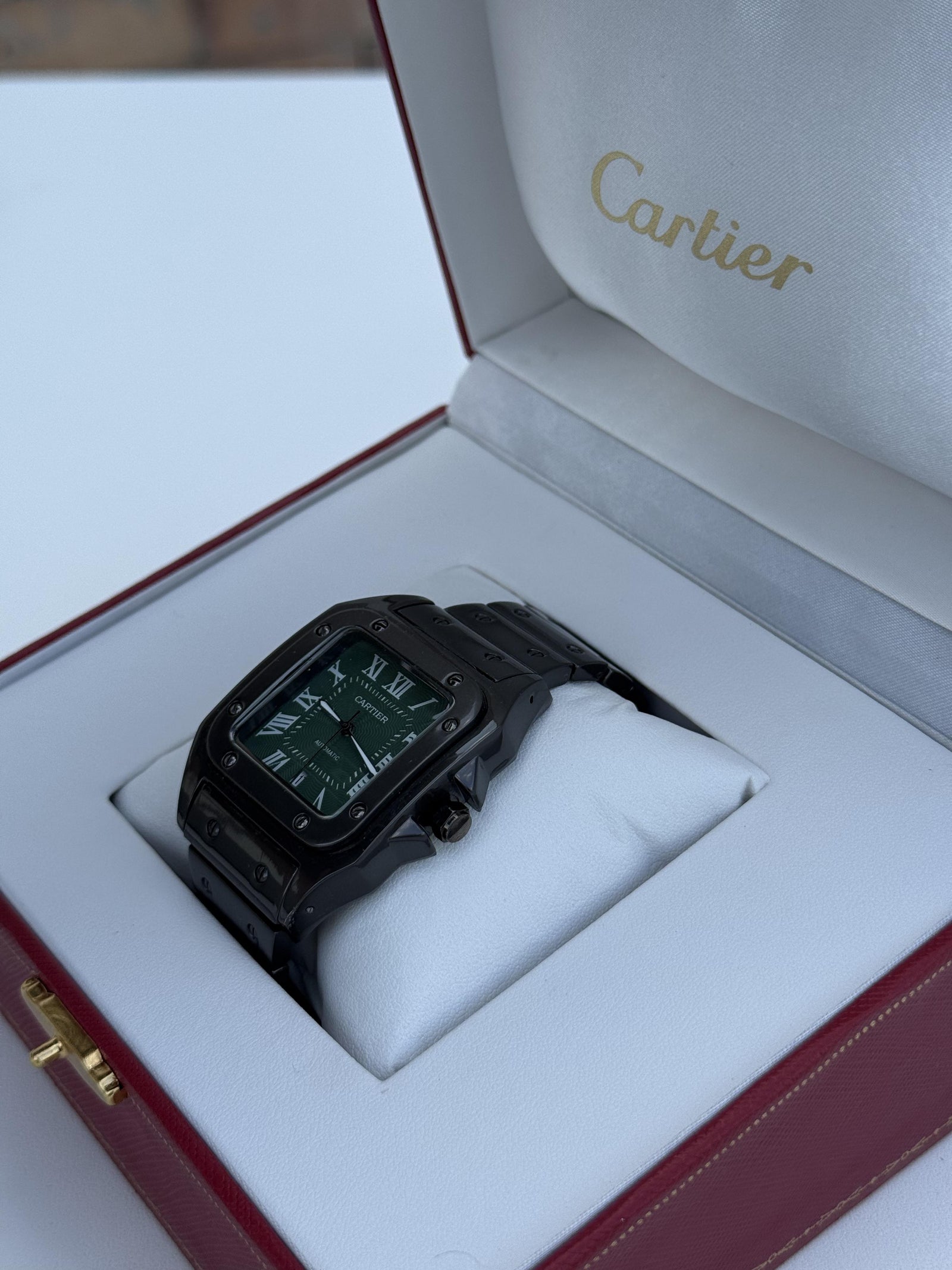 Cartier metal Watch – with Standard Gift Box Packaging
