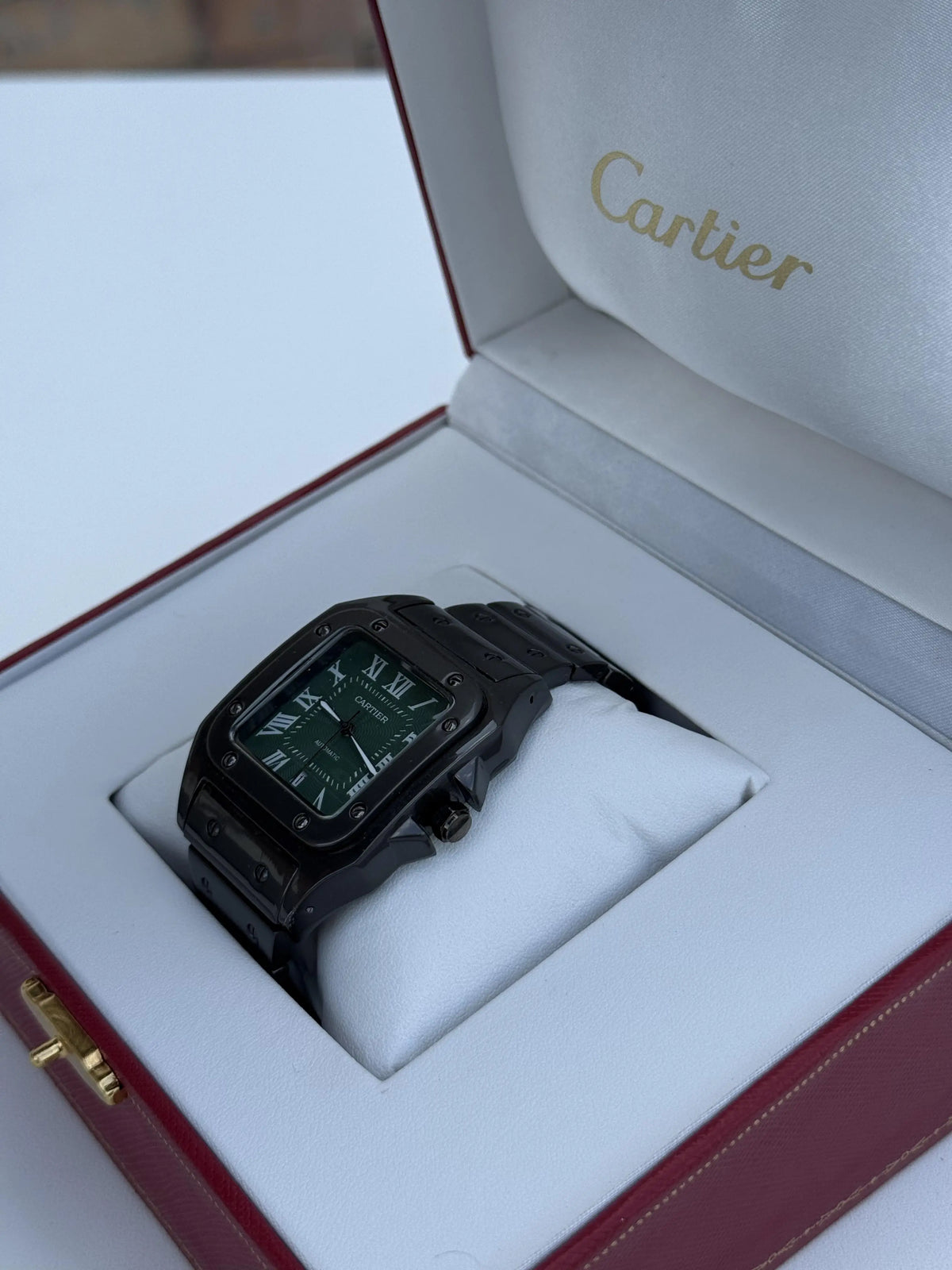 Cartier metal Watch – with Standard Gift Box Packaging