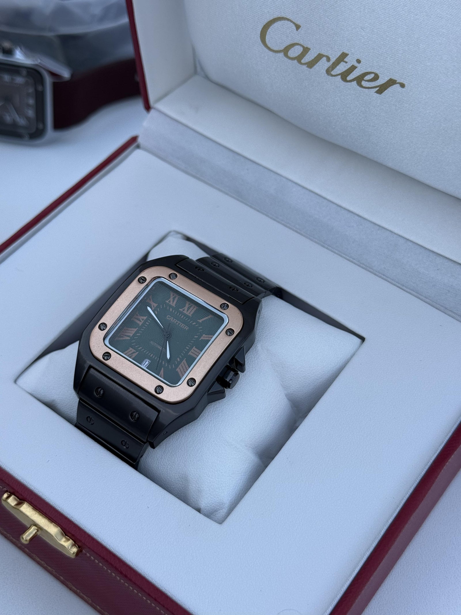 Cartier metal Watch – with Standard Gift Box Packaging