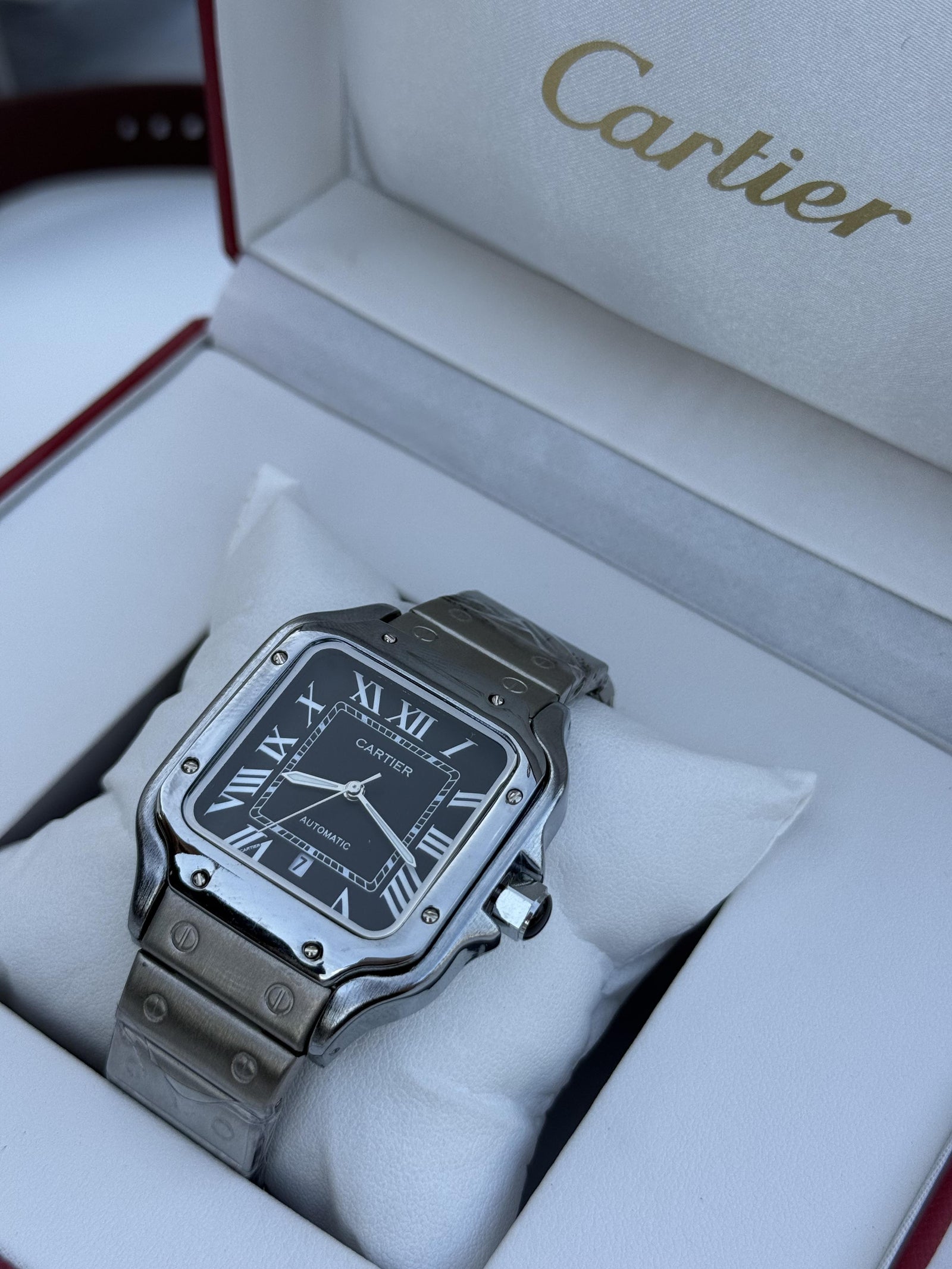 Cartier metal Watch – with Standard Gift Box Packaging
