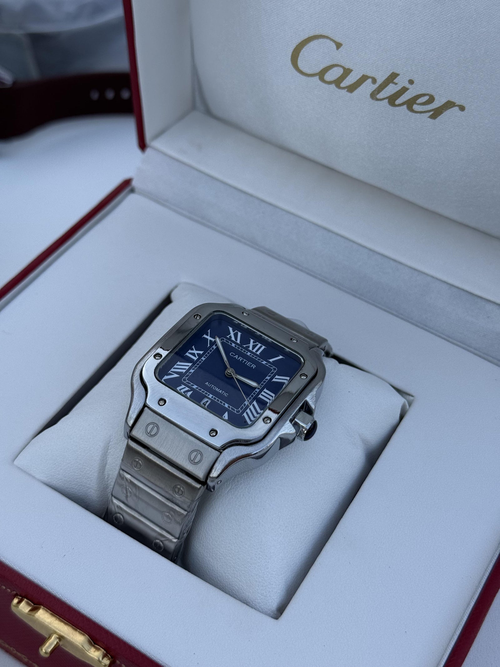Cartier metal Watch – with Standard Gift Box Packaging