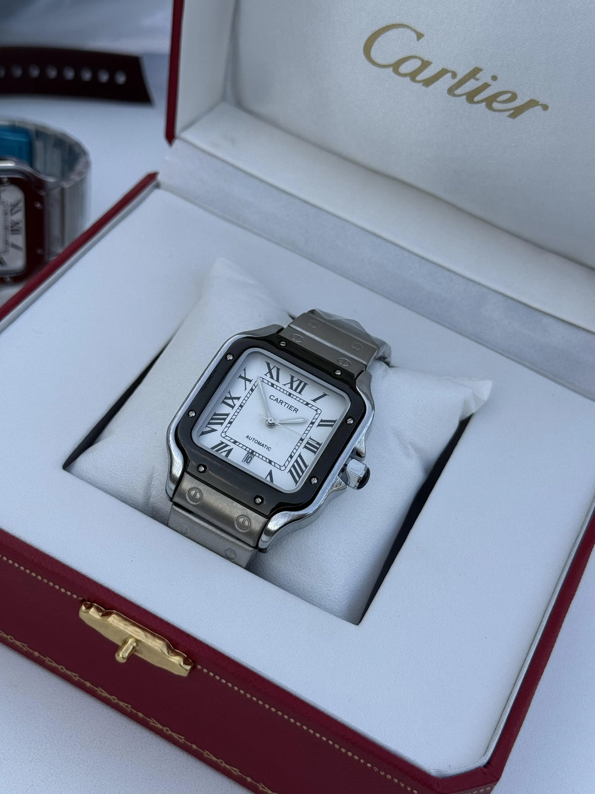 ساعة كارتييه (Cartier) المعدنية – مع علبة فاخرة