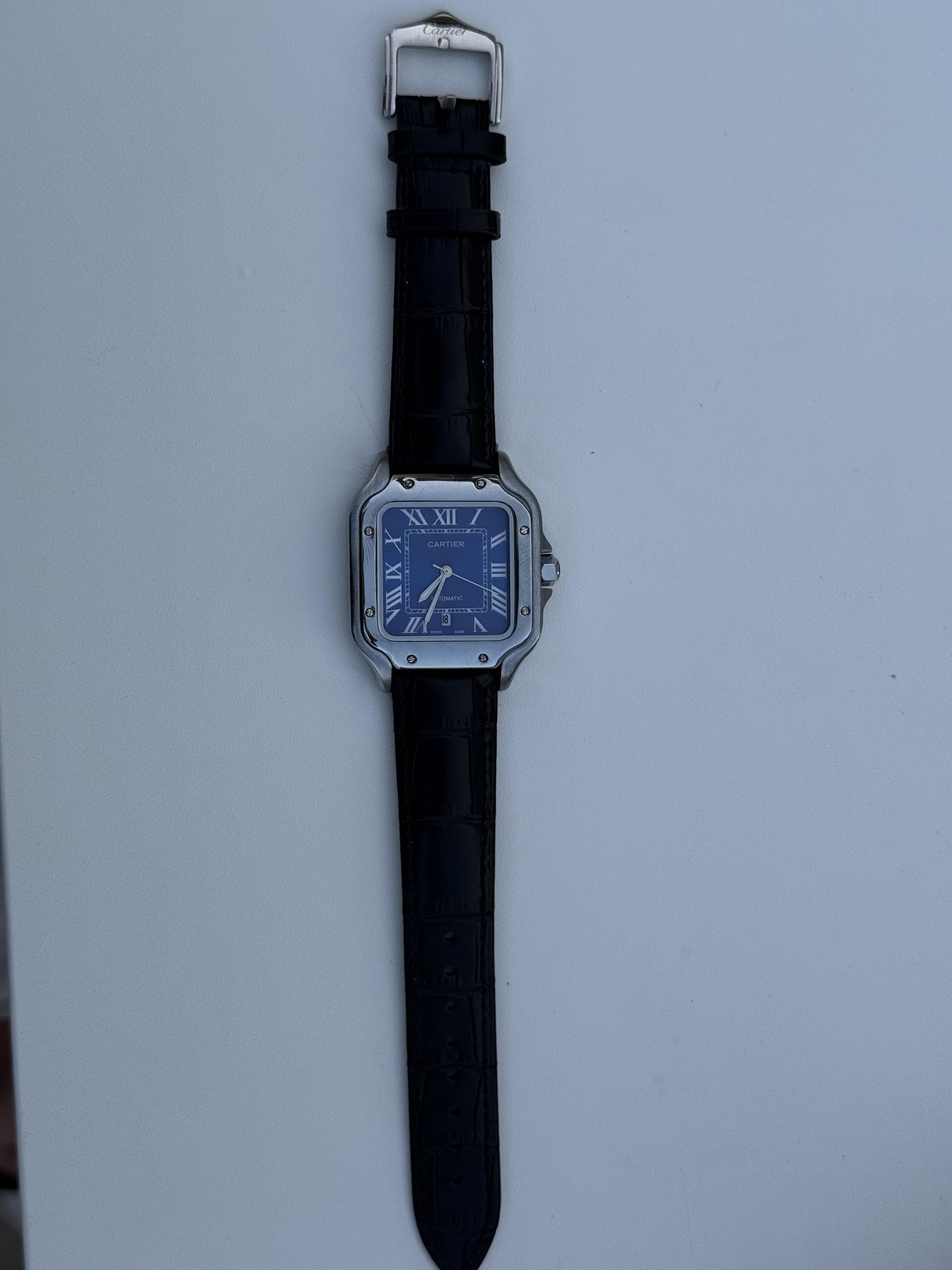 ساعة كارتييه (Cartier) الجلدية – مع علبة فاخرة