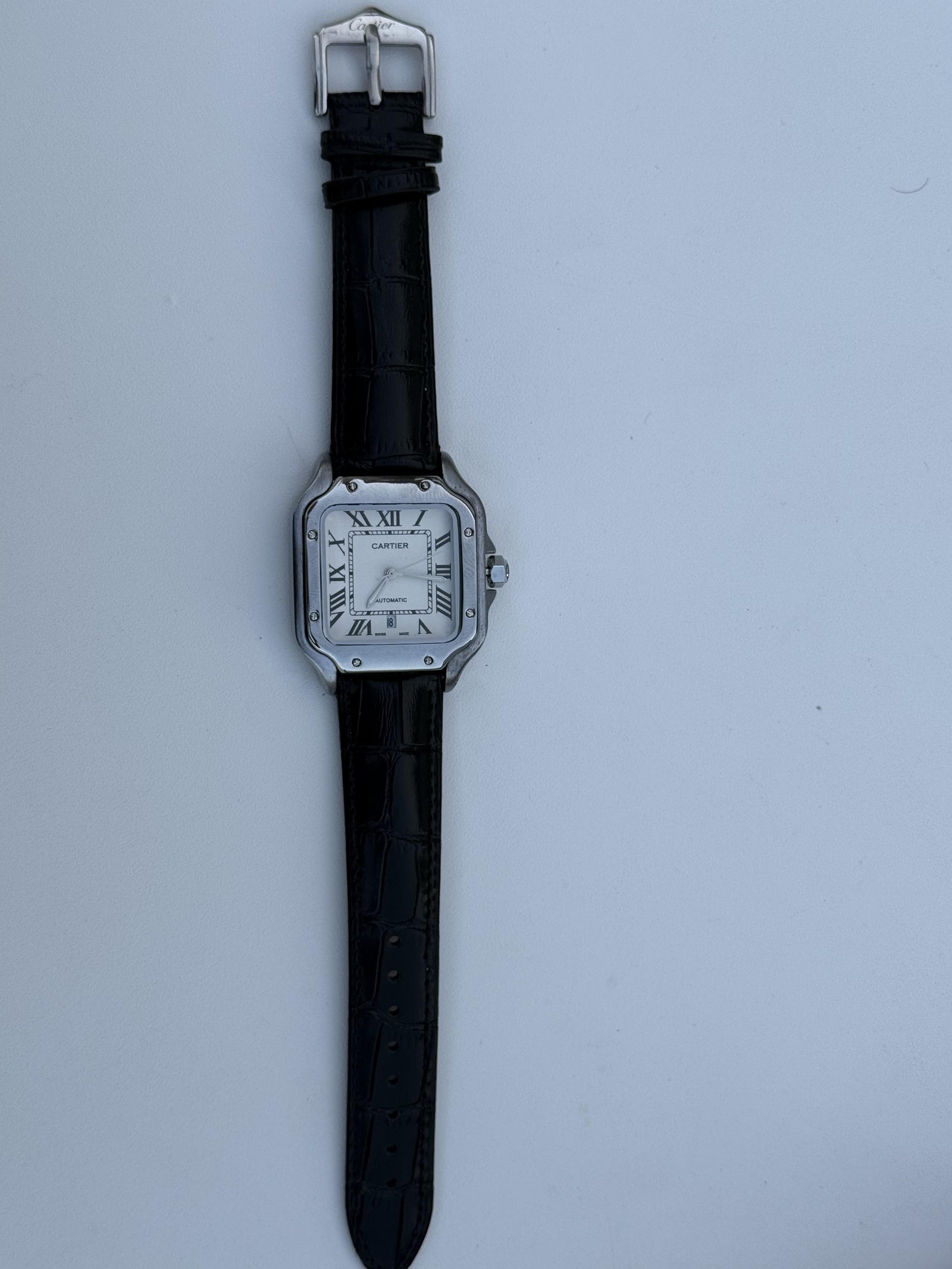 ساعة كارتييه (Cartier) الجلدية – مع علبة فاخرة
