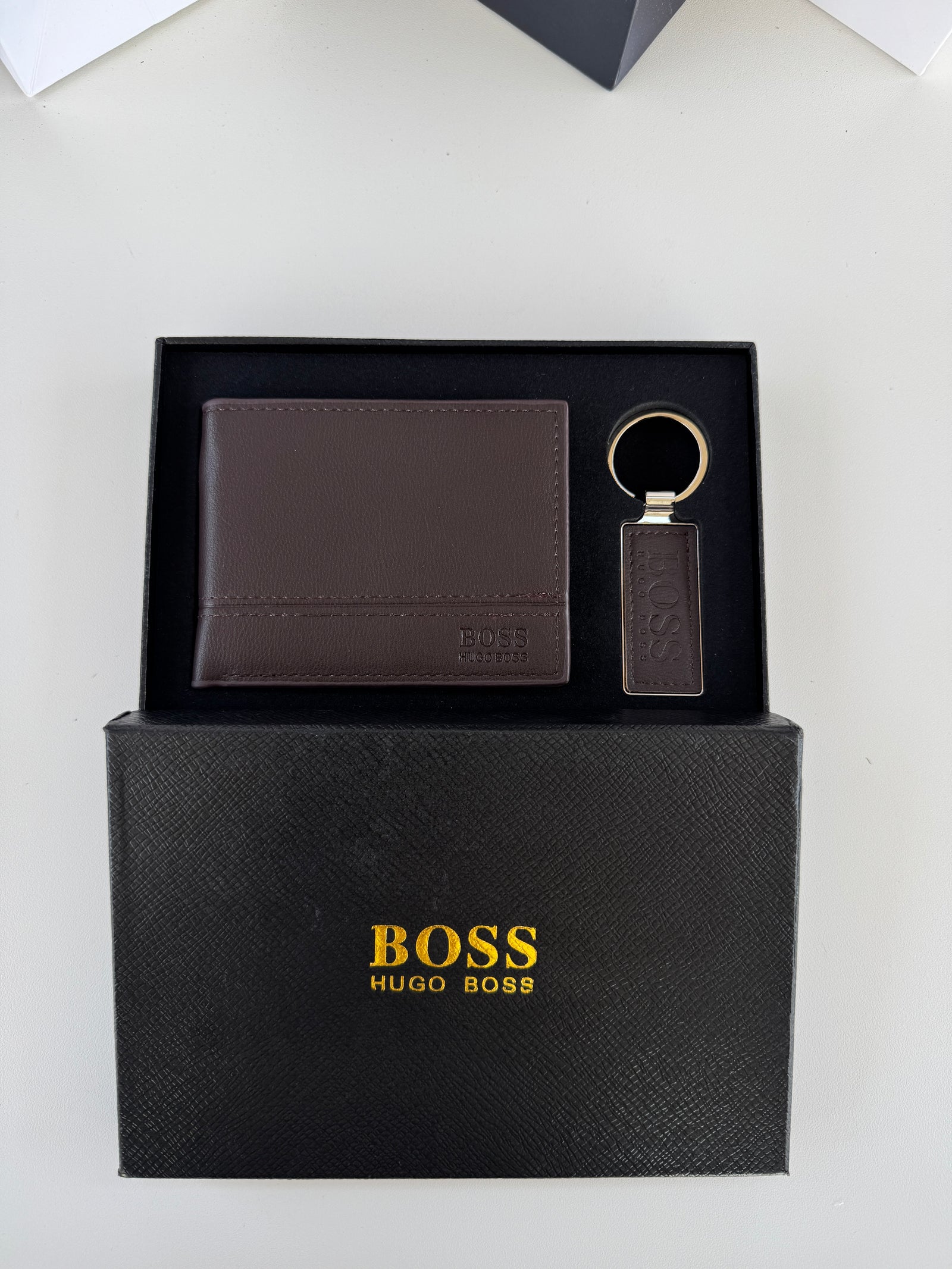 BOSS Wallet & Key Chain Set – Leather Bifold Wallet with Gift Box & Bag