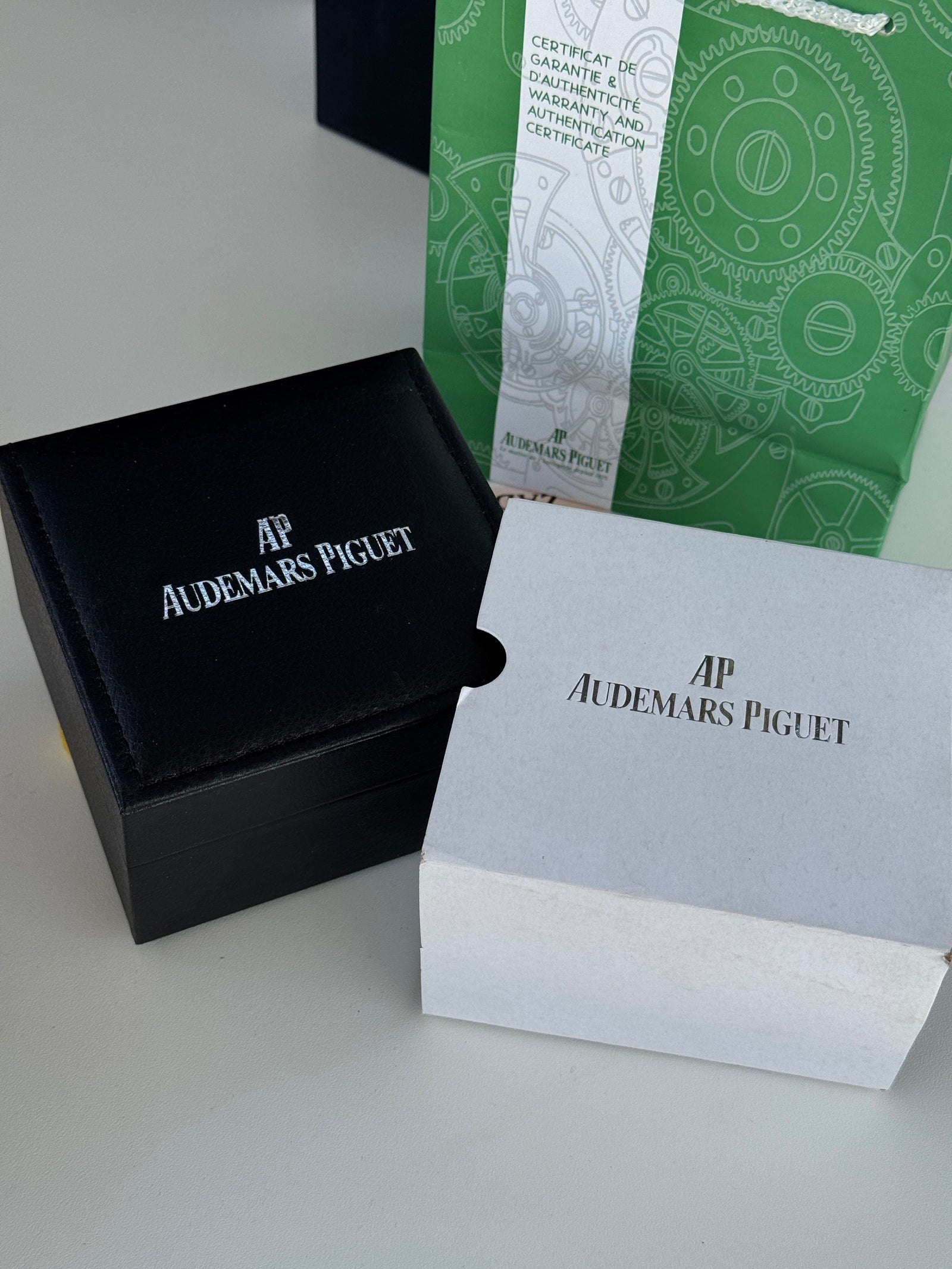 Audemars Piguet Leather Watch Box – Premium Storage Box with Shopping Bag