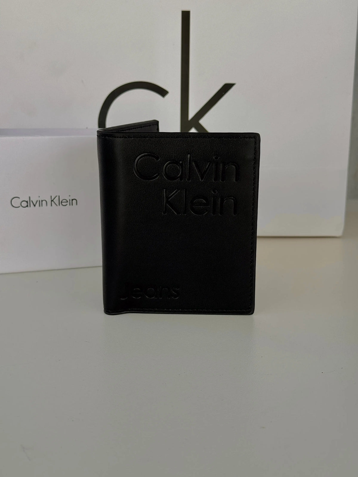 Calvin Klein Leather bifold Wallet – Premium Gift Packaging Included