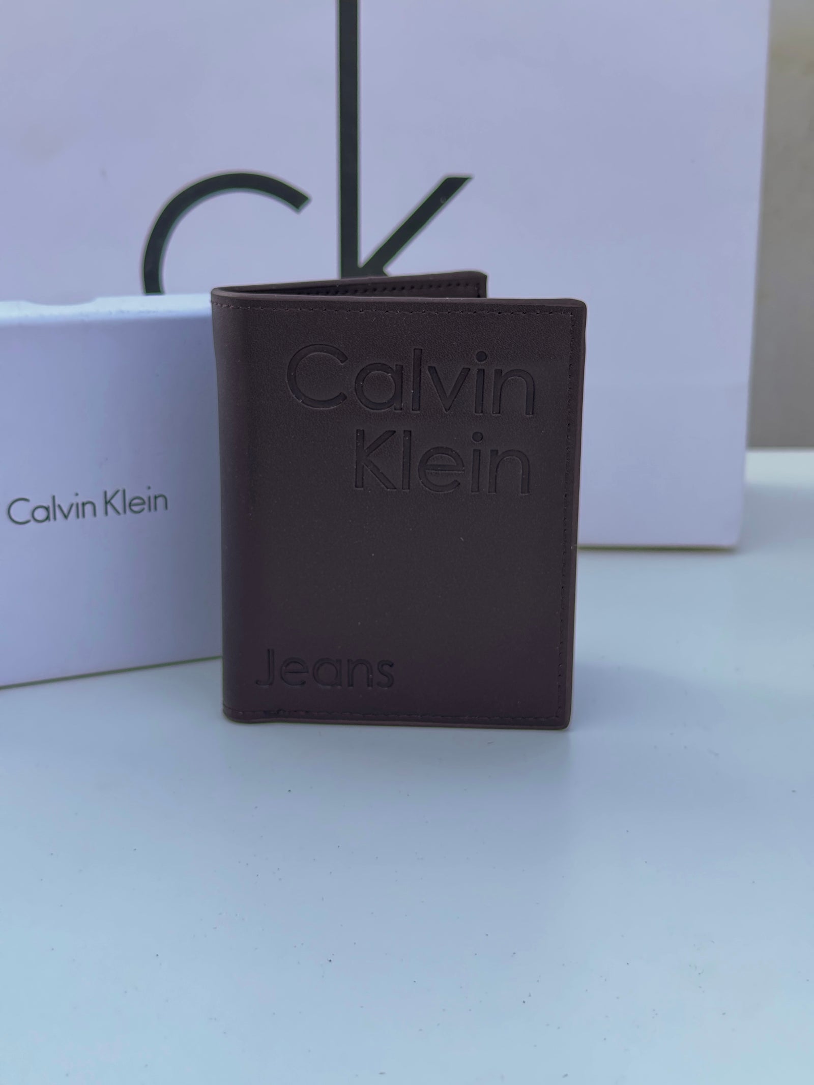 Calvin Klein Leather bifold Wallet – Premium Gift Packaging Included