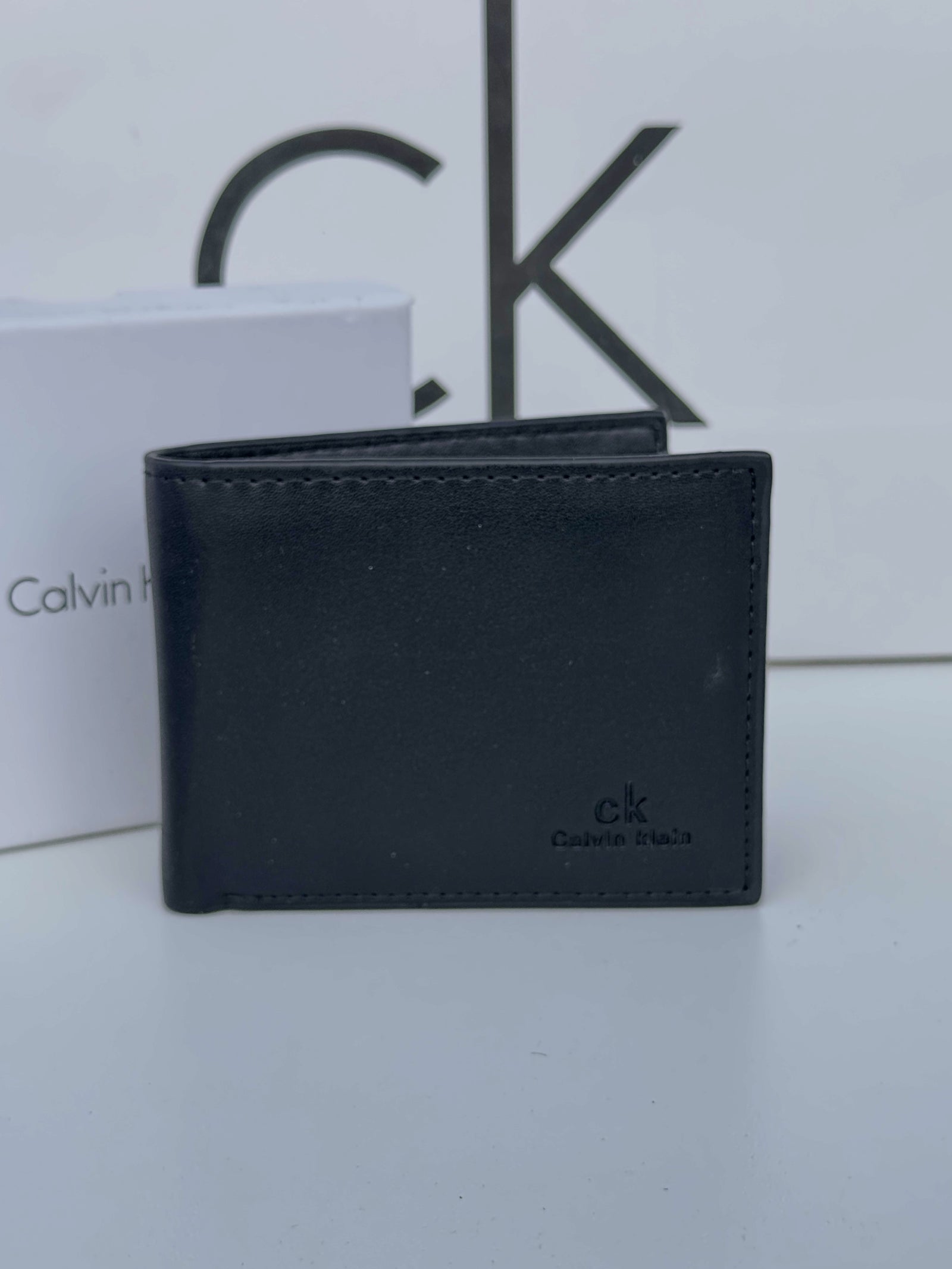 Calvin Klein Leather bifold Wallet – Premium Gift Packaging Included