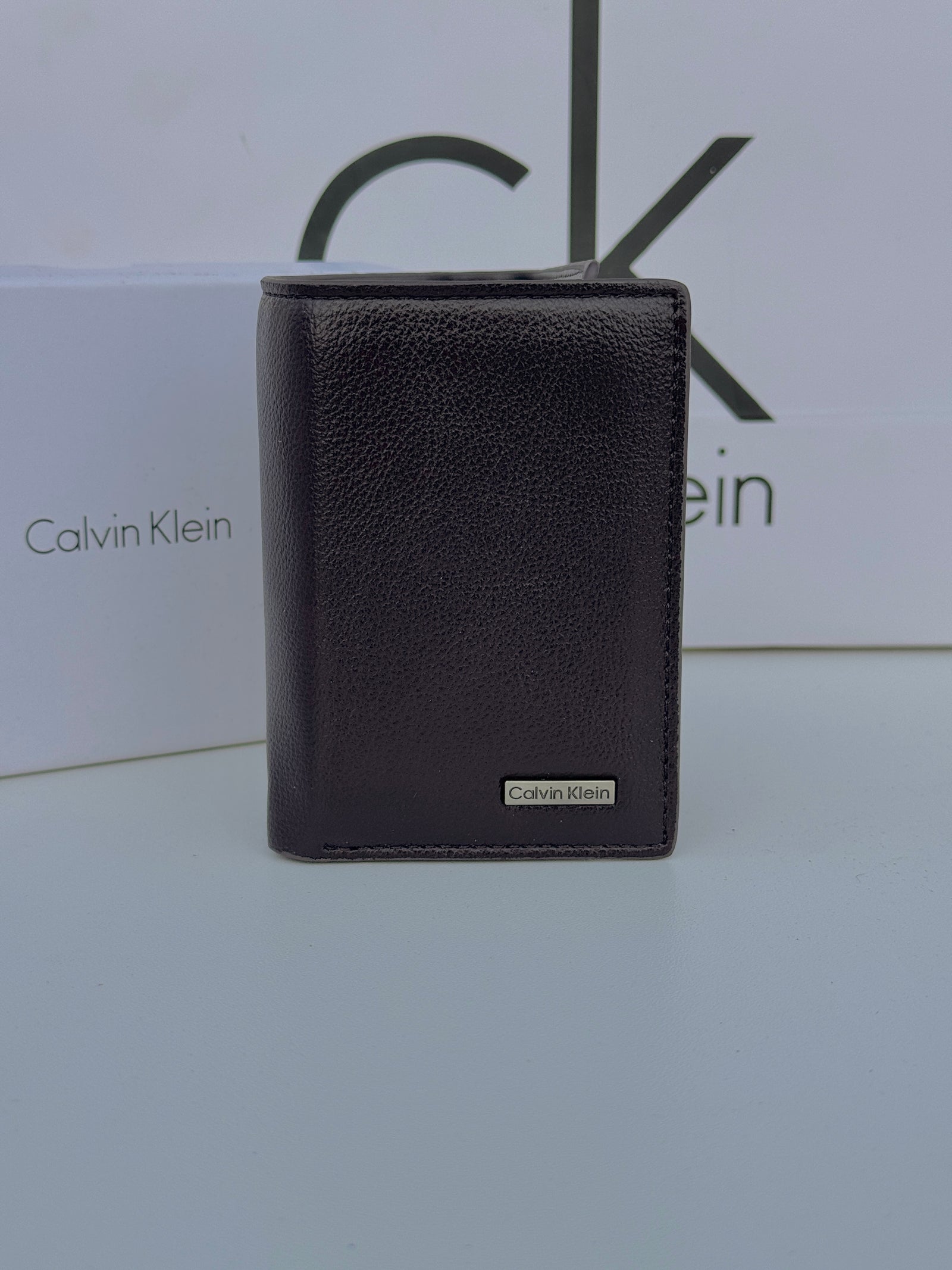 Calvin Klein Leather Trifold Wallet – Premium Gift Packaging Included
